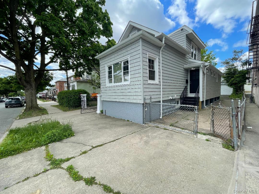 839 Clarence Avenue Property Photo 37