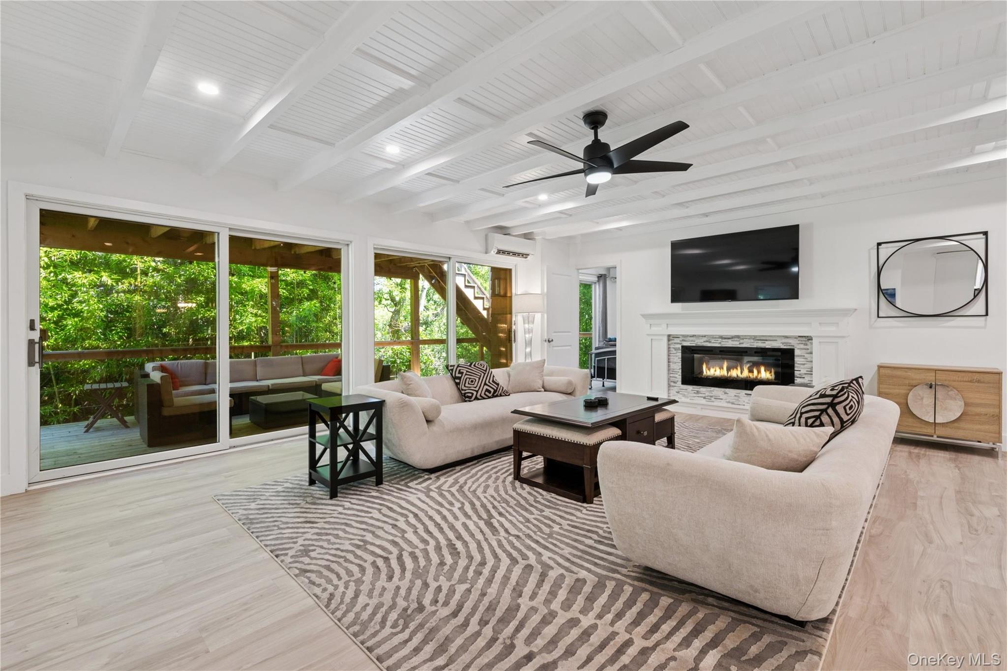 317 Sky Walk Property Photo 3