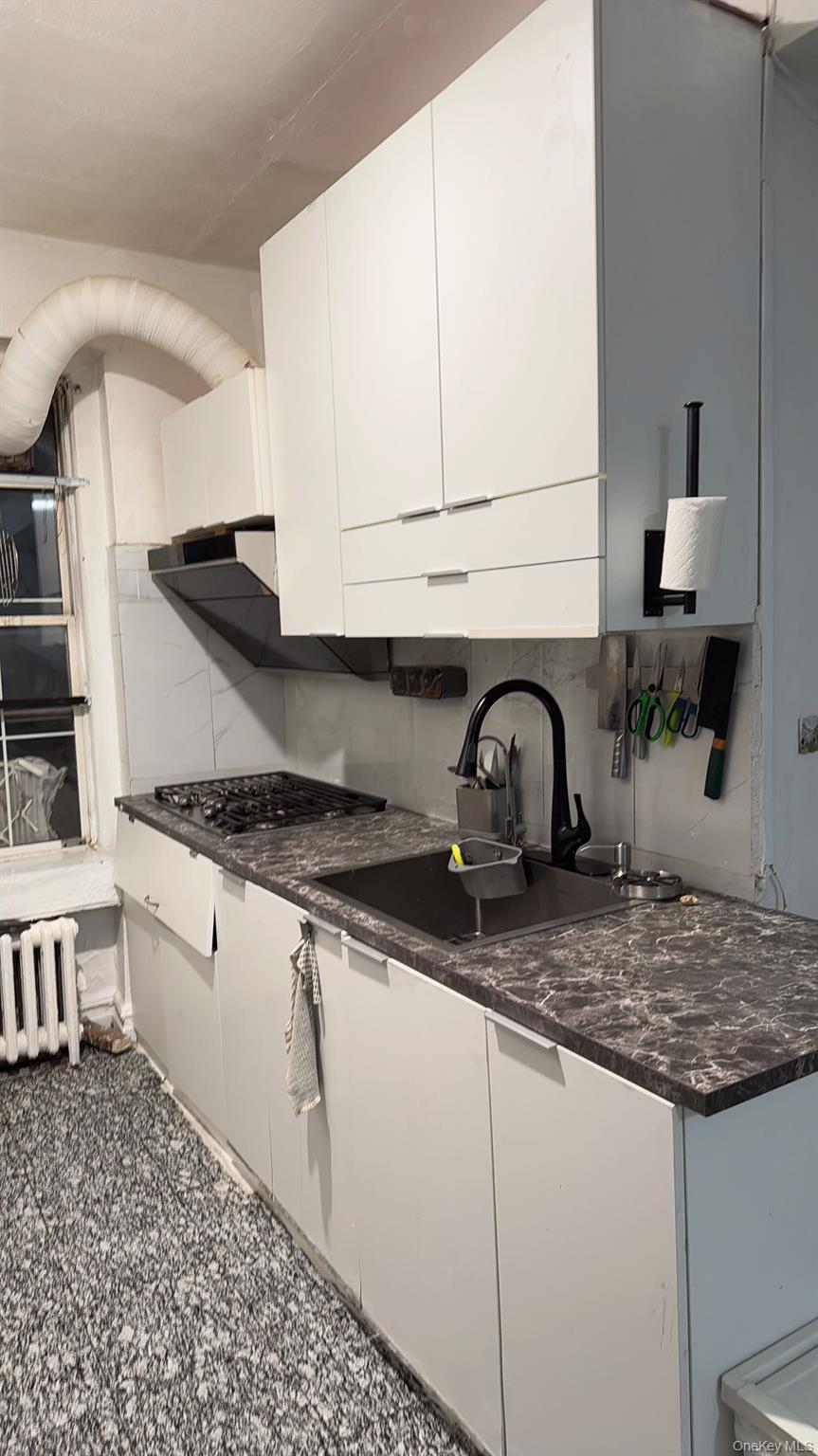 8811 Elmhurst Avenue B12 Property Photo 5