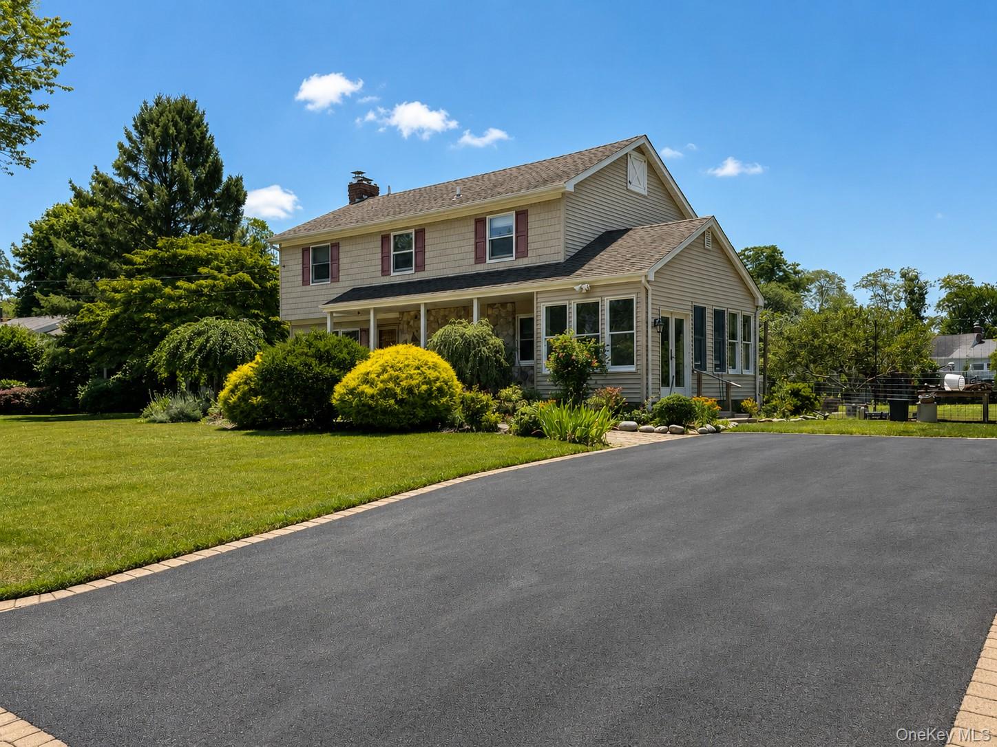 6 Roberts Lane Property Photo 2