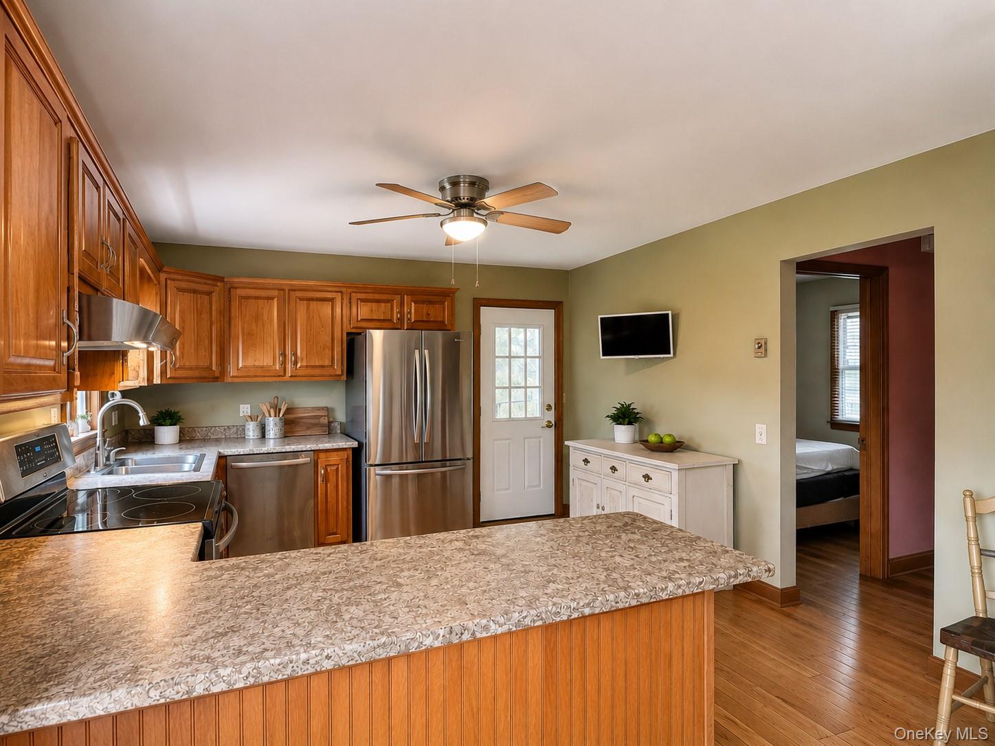 6 Roberts Lane Property Photo 9