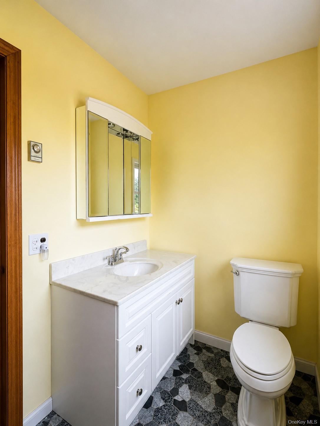 6 Roberts Lane Property Photo 17