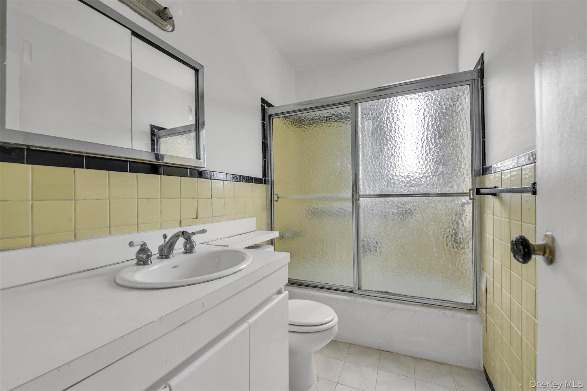 13-52 Bell Boulevard 215 Property Photo 16