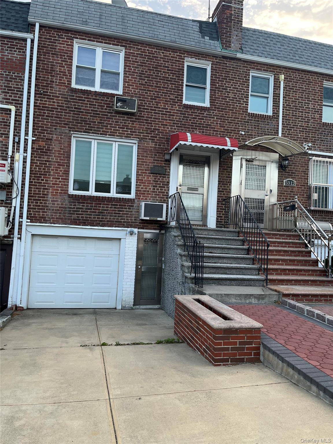 5314 194th Street Property Photo 1