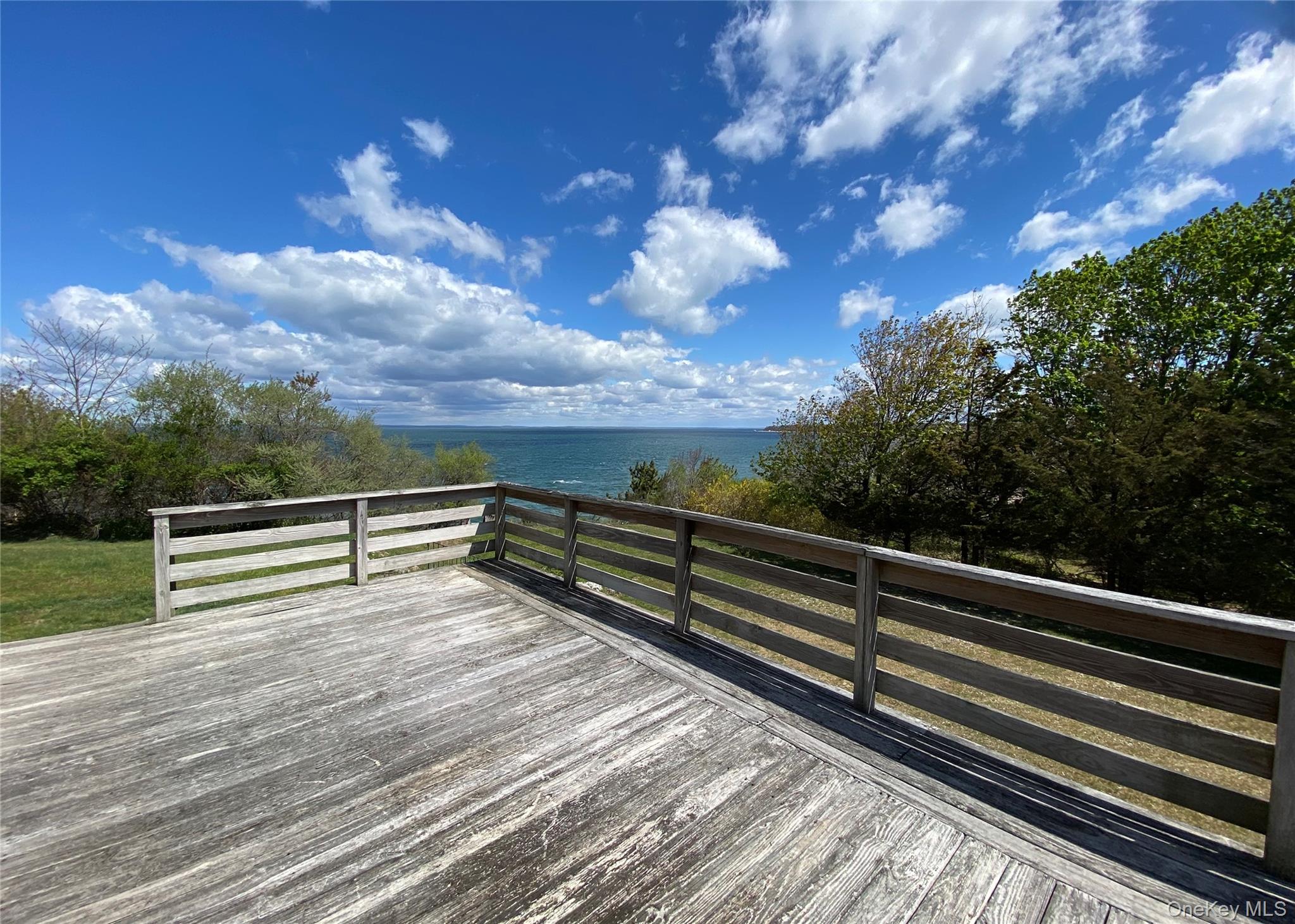 100 Sound Drive Property Photo 8