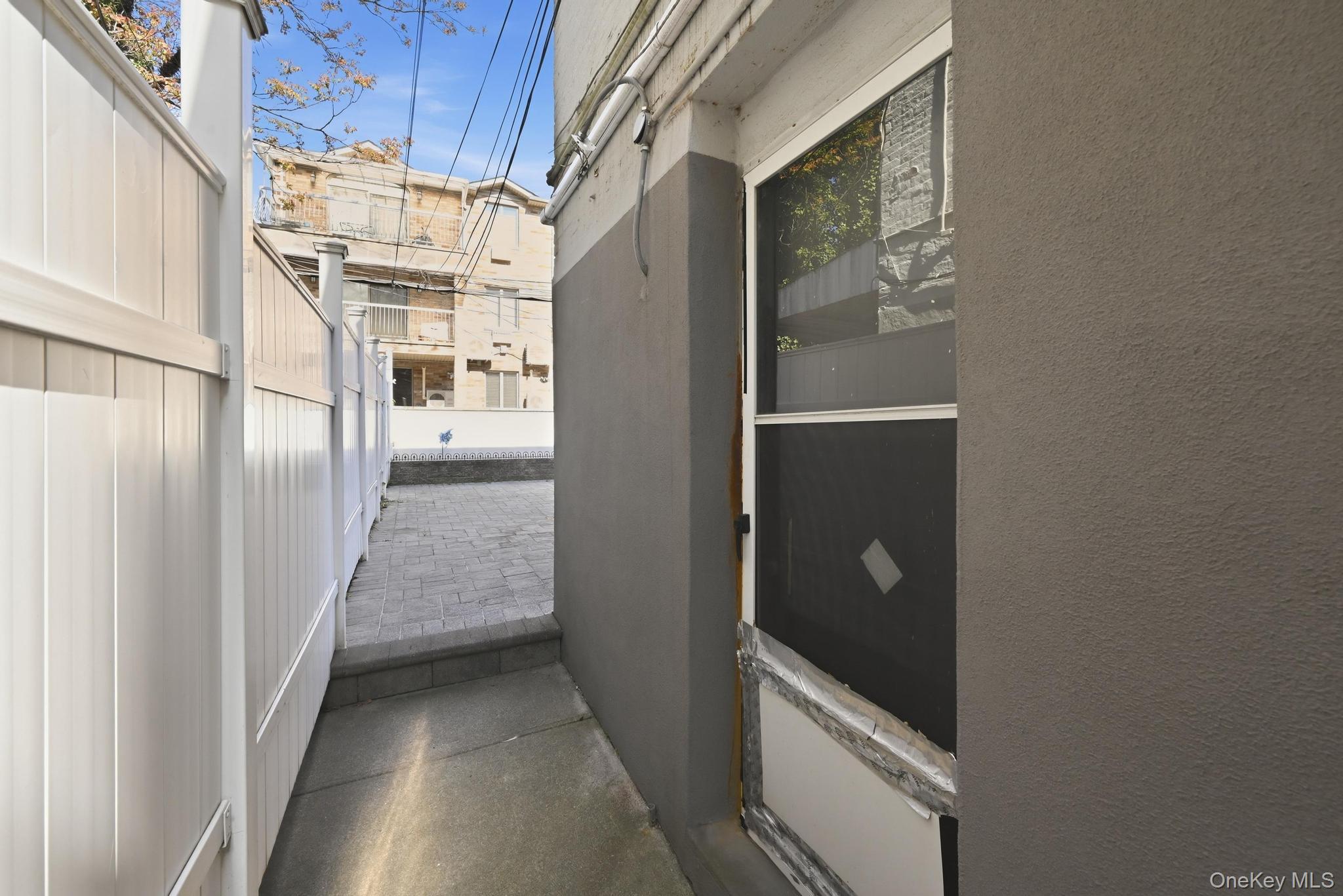 2395 E 3rd Street Property Photo 5