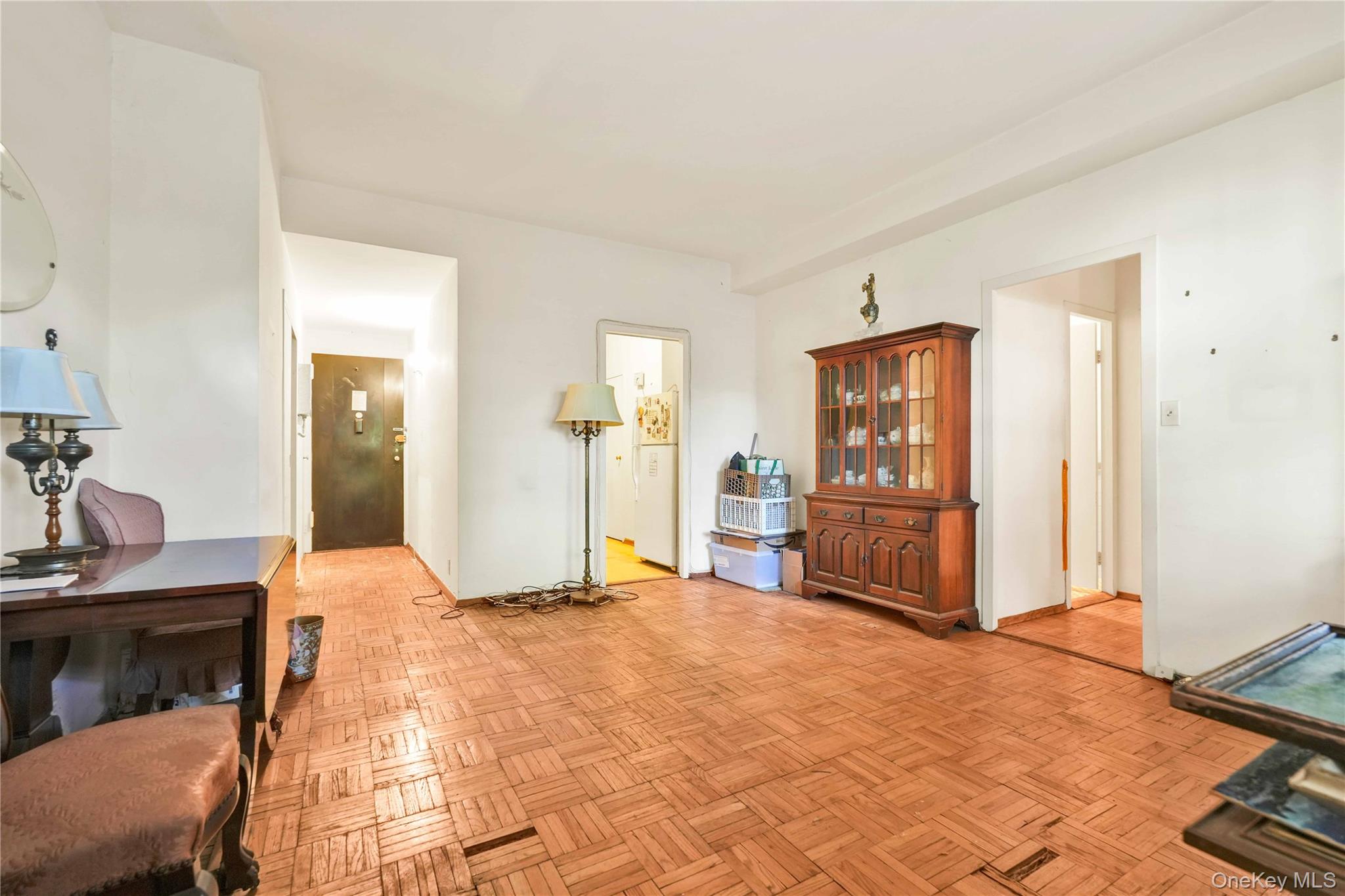 3 Fordham Hill Oval 1f Property Photo 8