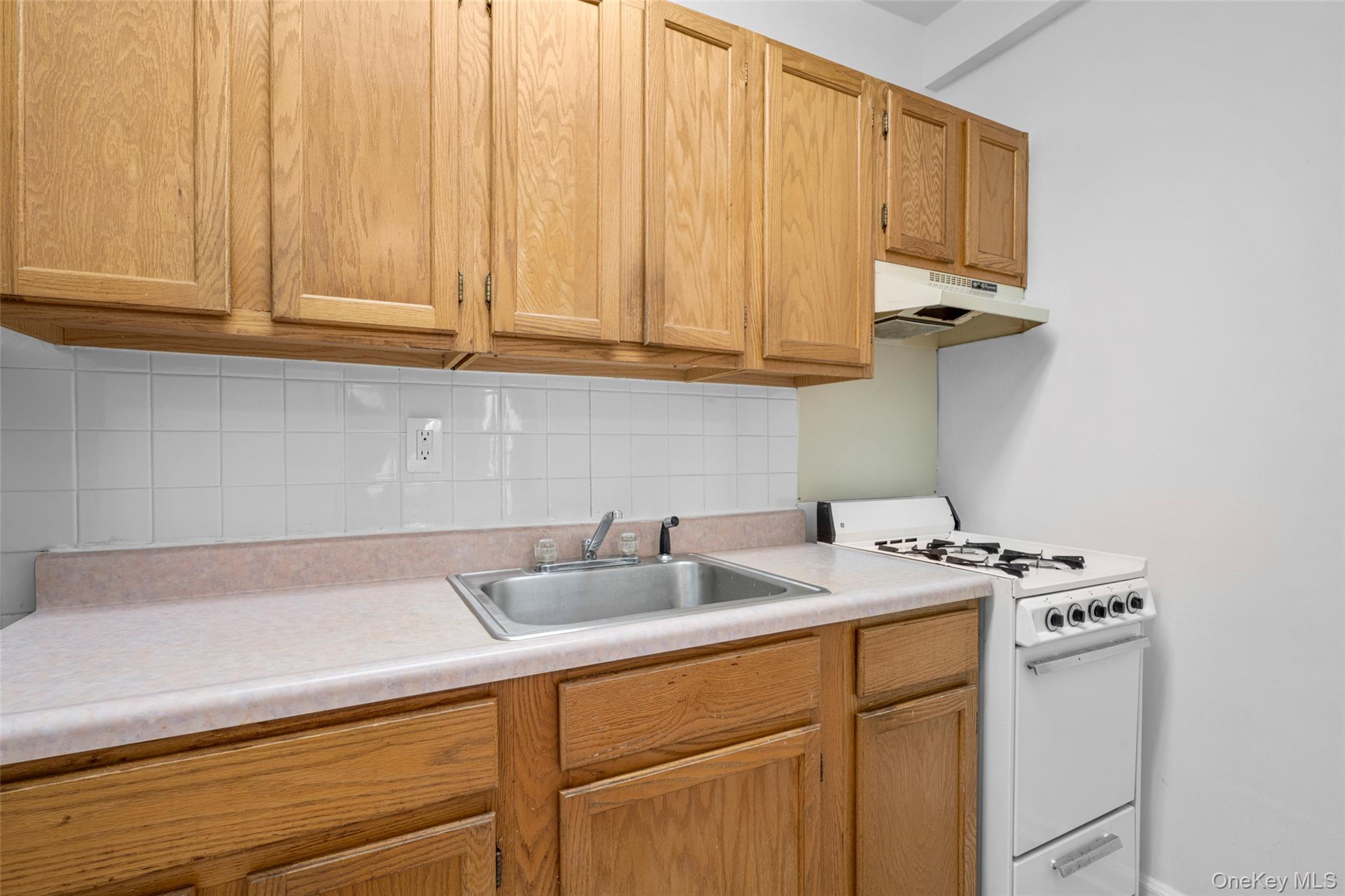 101 Old Mamaroneck Road 1b1b Property Photo 8