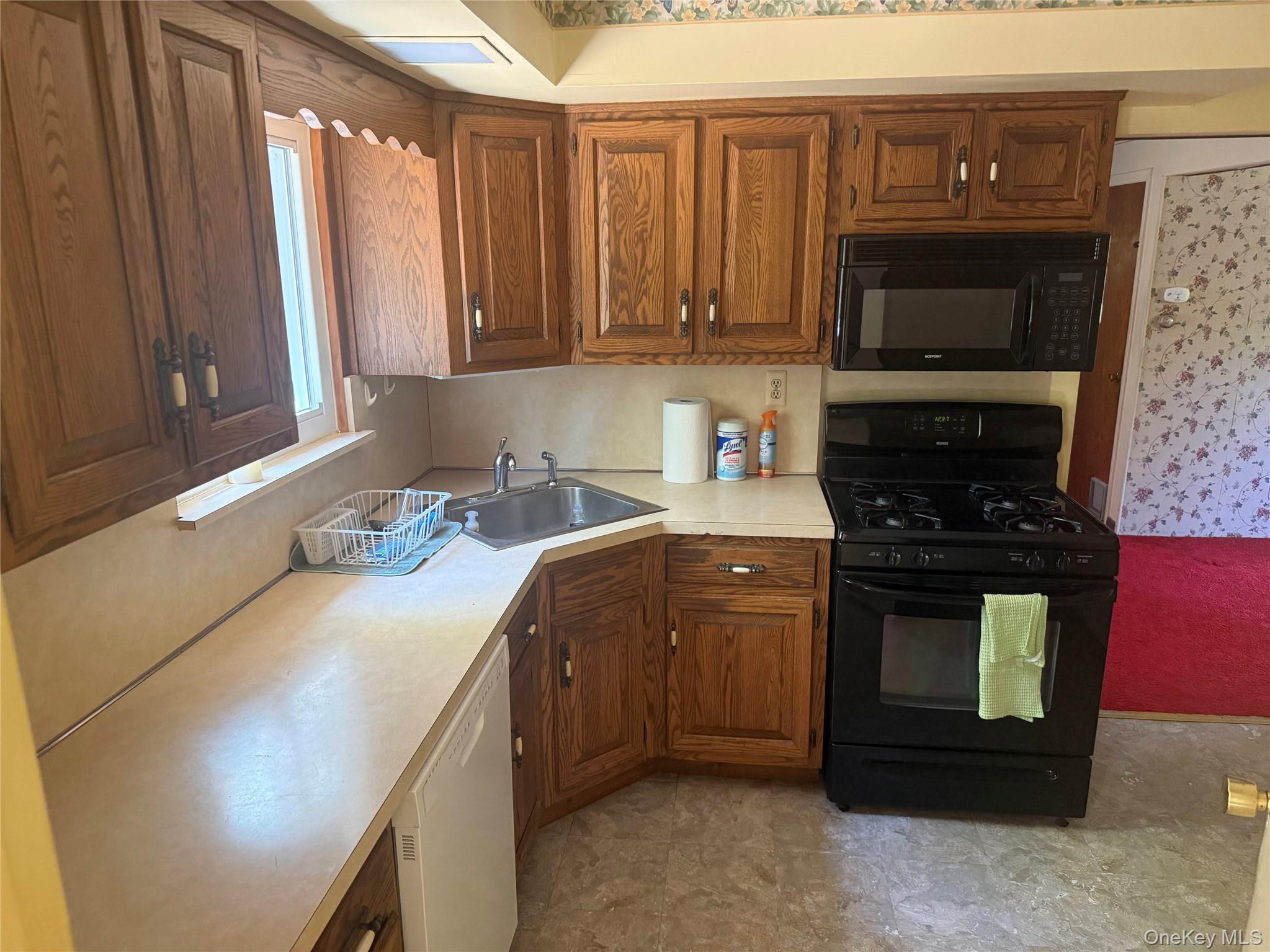 18 Greene Road Property Photo 5