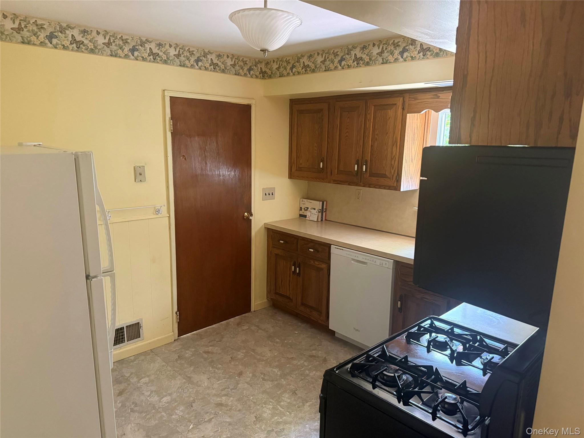 18 Greene Road Property Photo 6