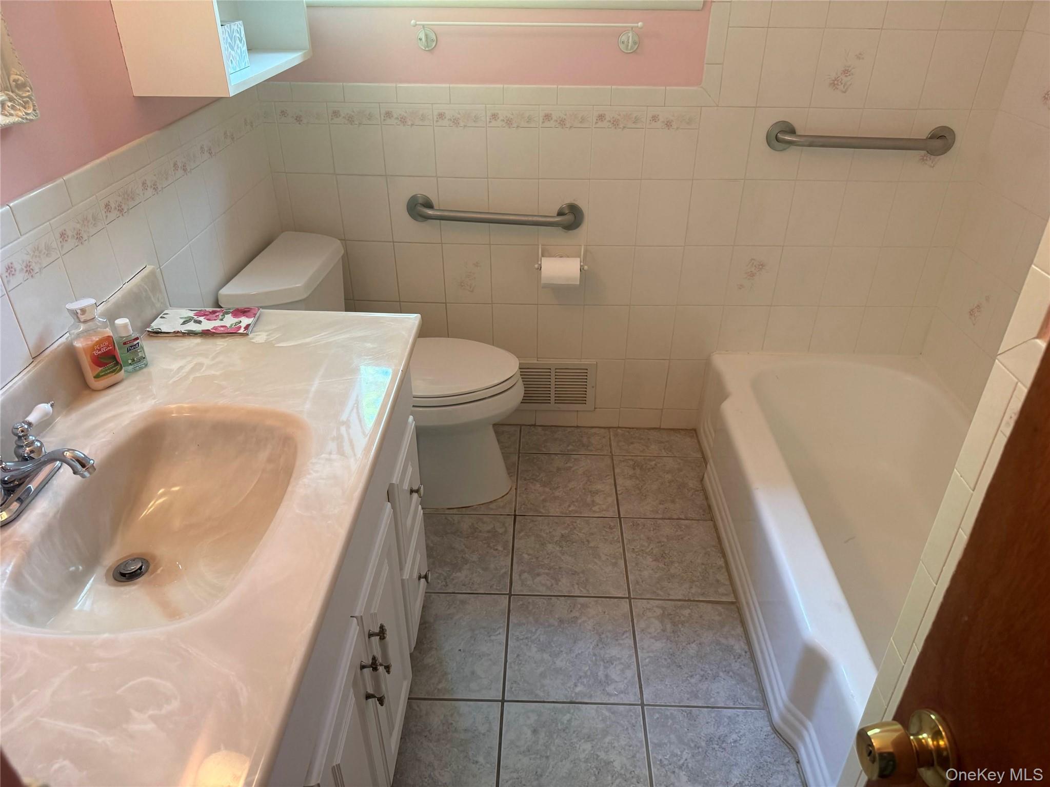 18 Greene Road Property Photo 13