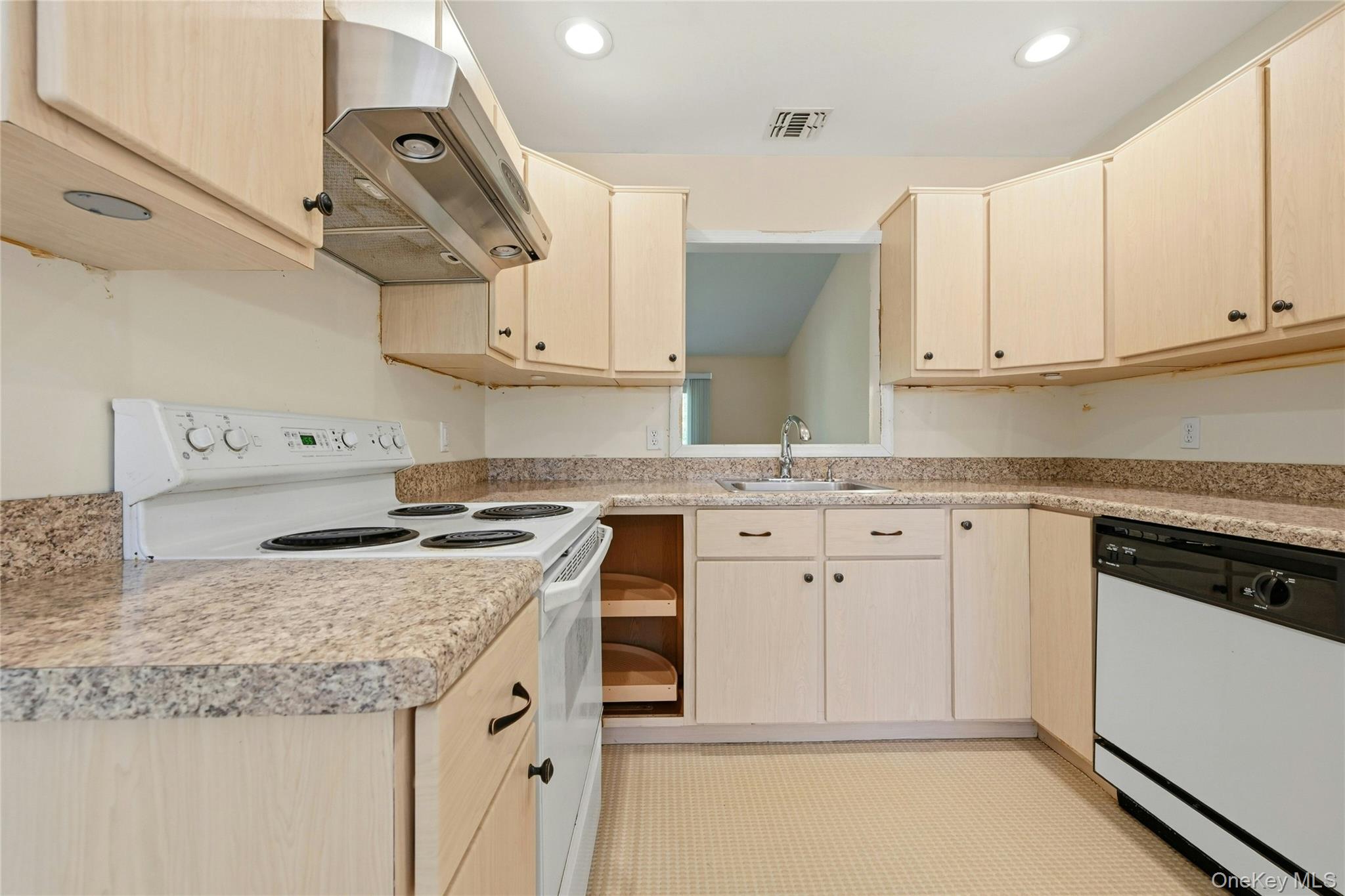 1565 Calebs Way D15 Property Photo 6