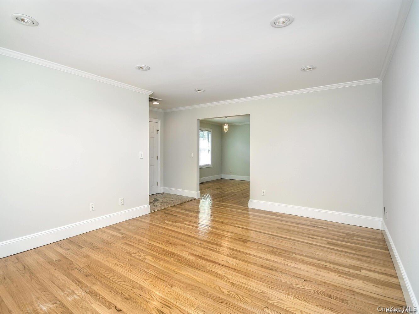 51 Inwood Road B Property Photo 3