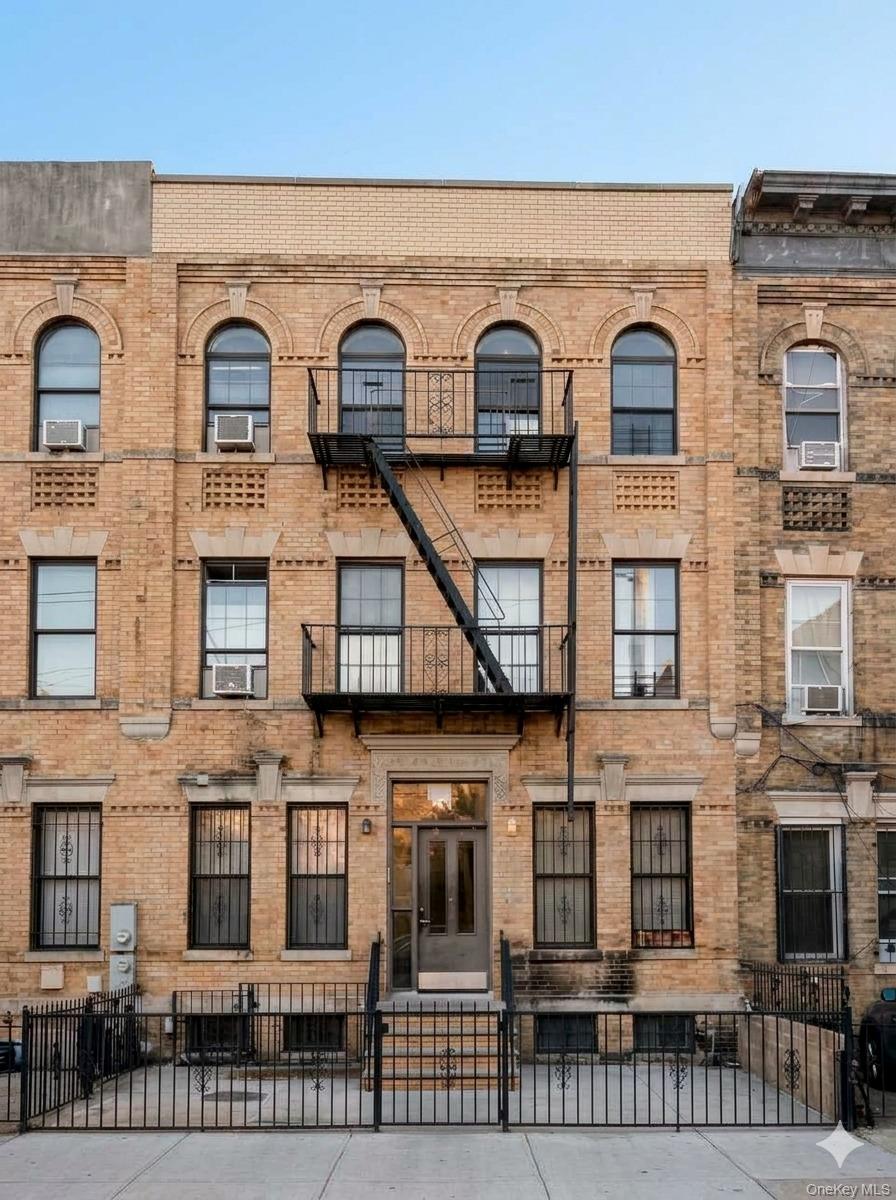 413 New Jersey Avenue Property Photo 1