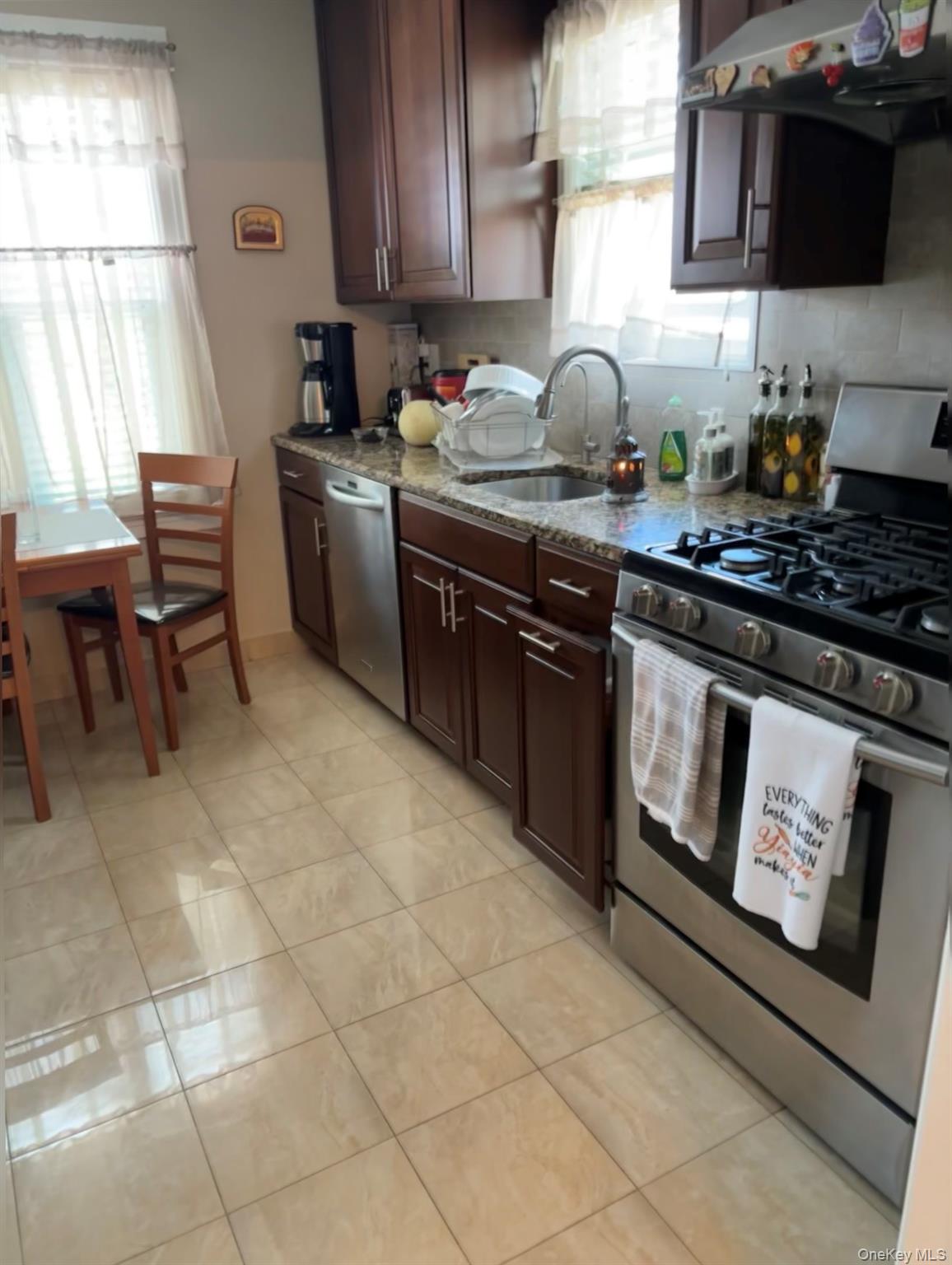 4223 189th Street Property Photo 4