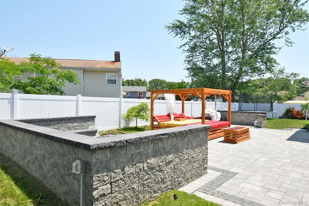 51 Newton Avenue Property Photo 27