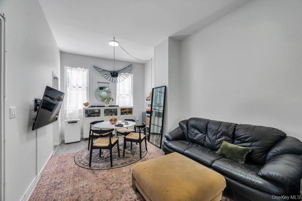 252 Woodbine Street Property Photo 16