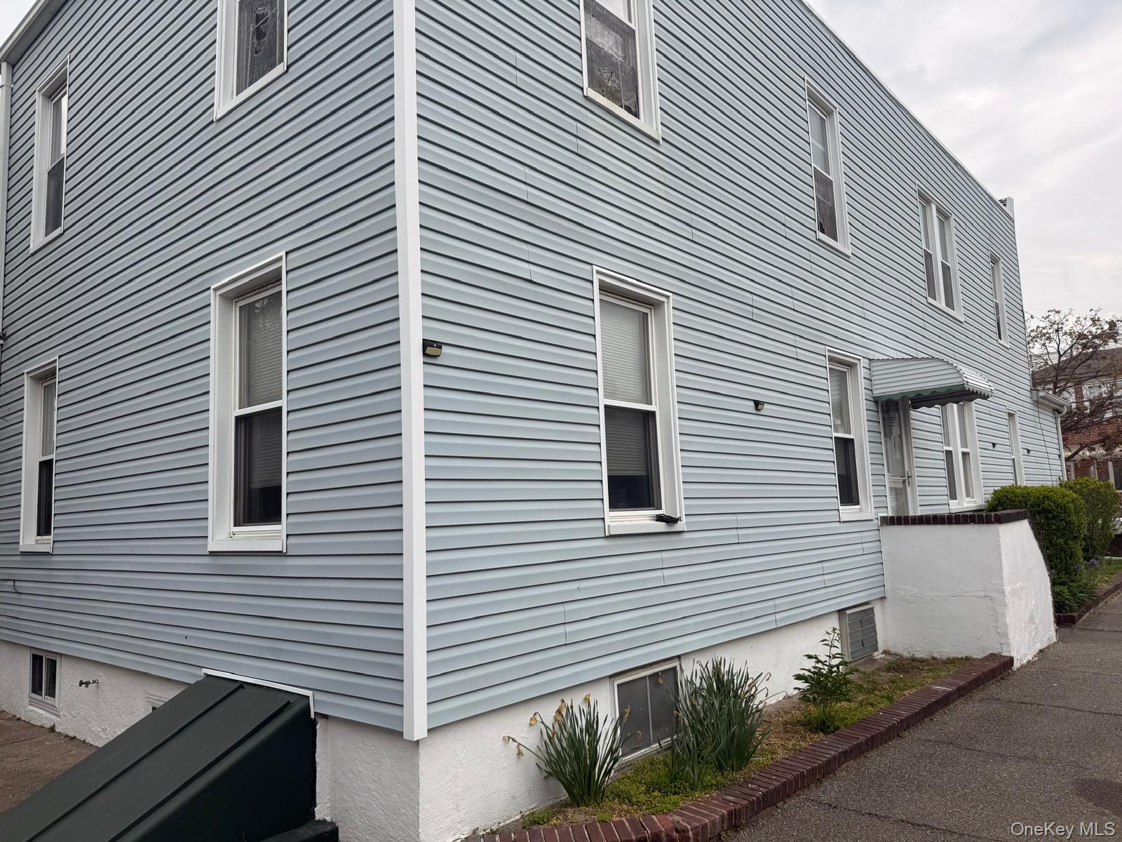 95-28 103rd Street Property Photo 5