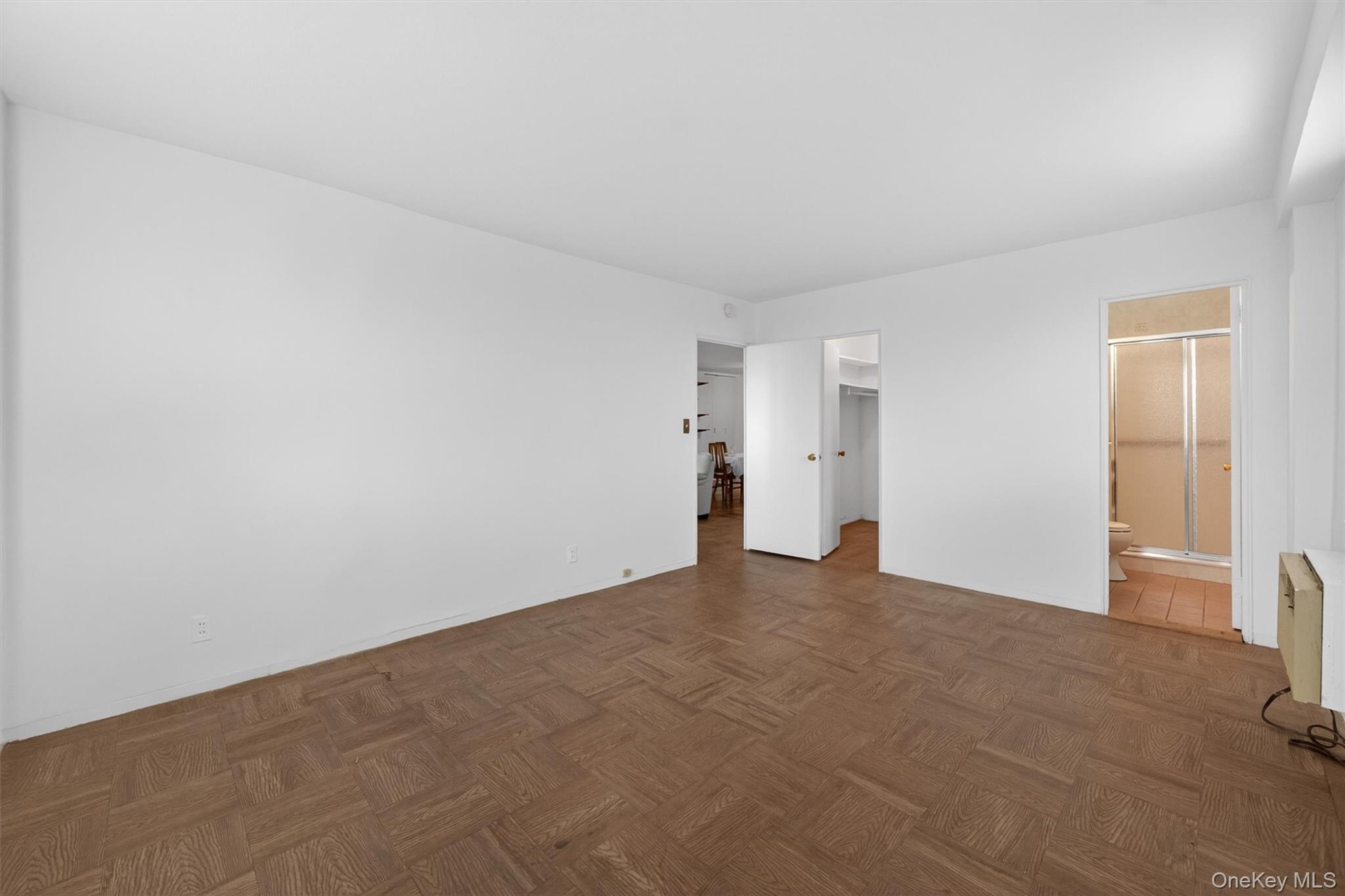 5700 Arlington Avenue 22b Property Photo 12