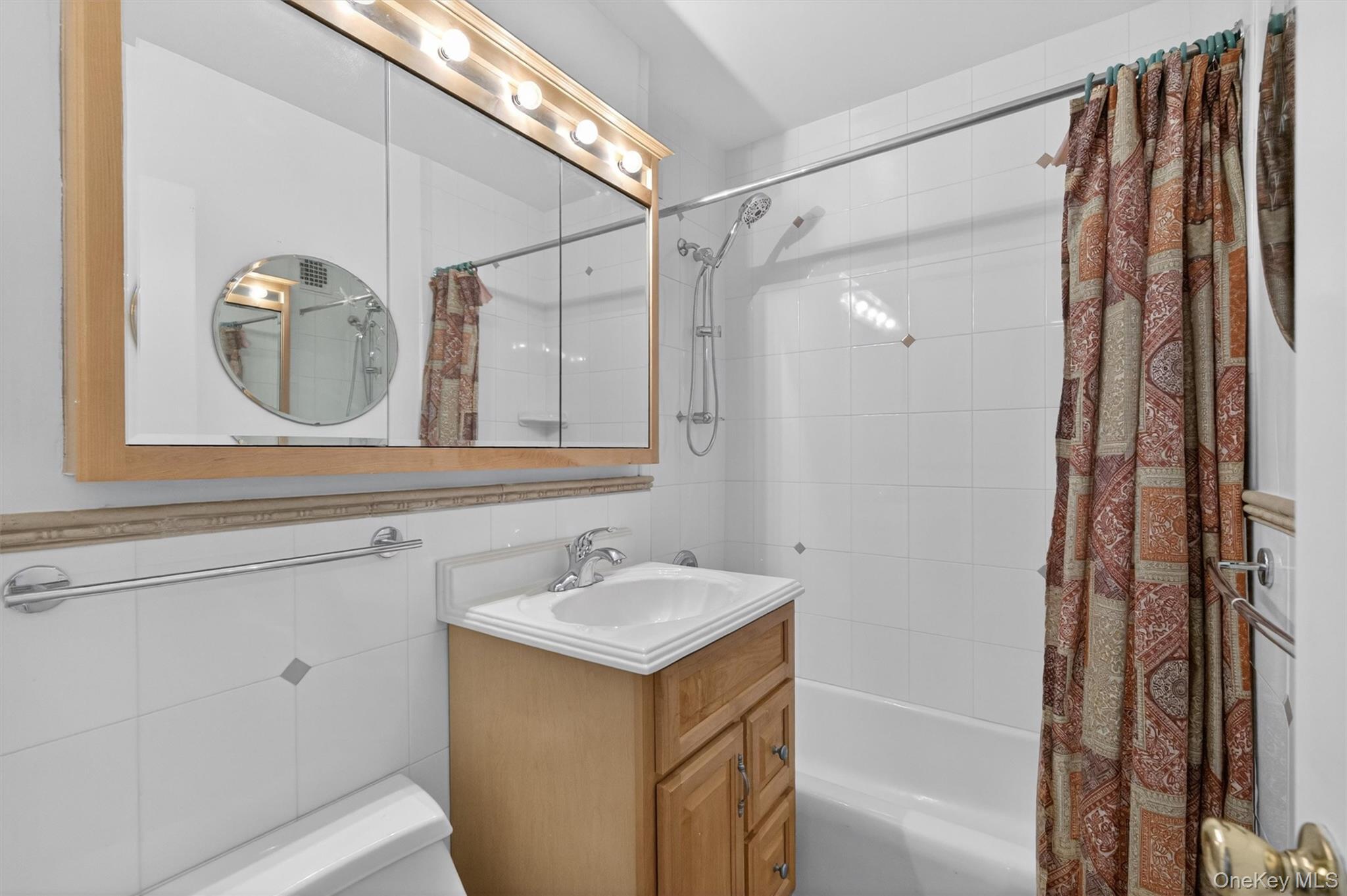 5700 Arlington Avenue 22b Property Photo 26