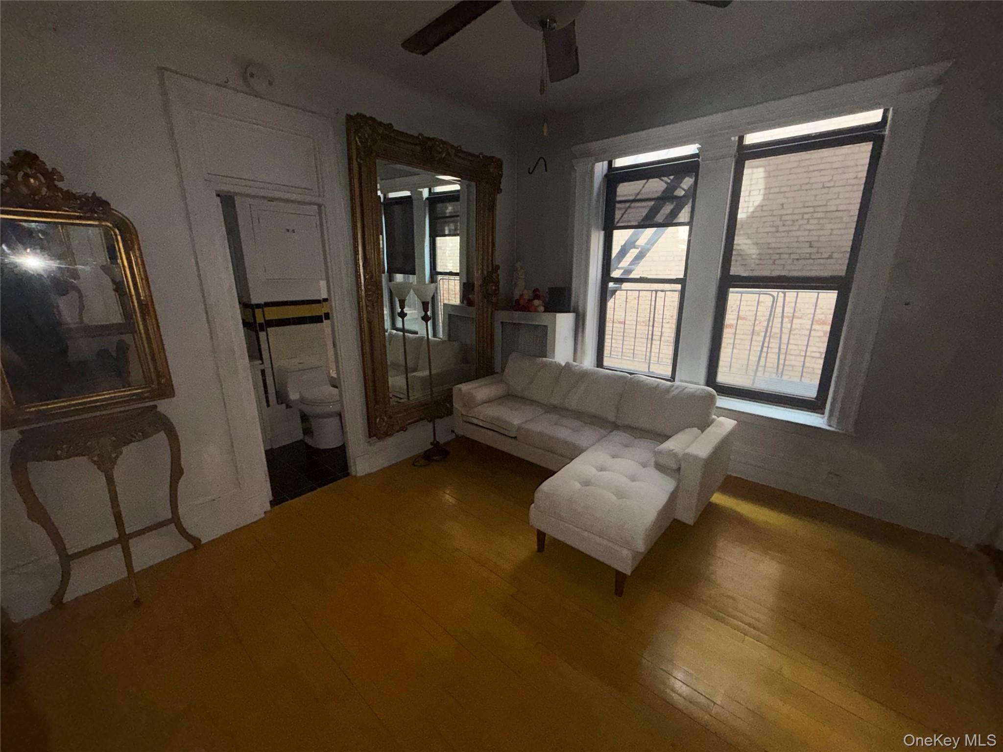 105 E 15th Street 57 Property Photo 5