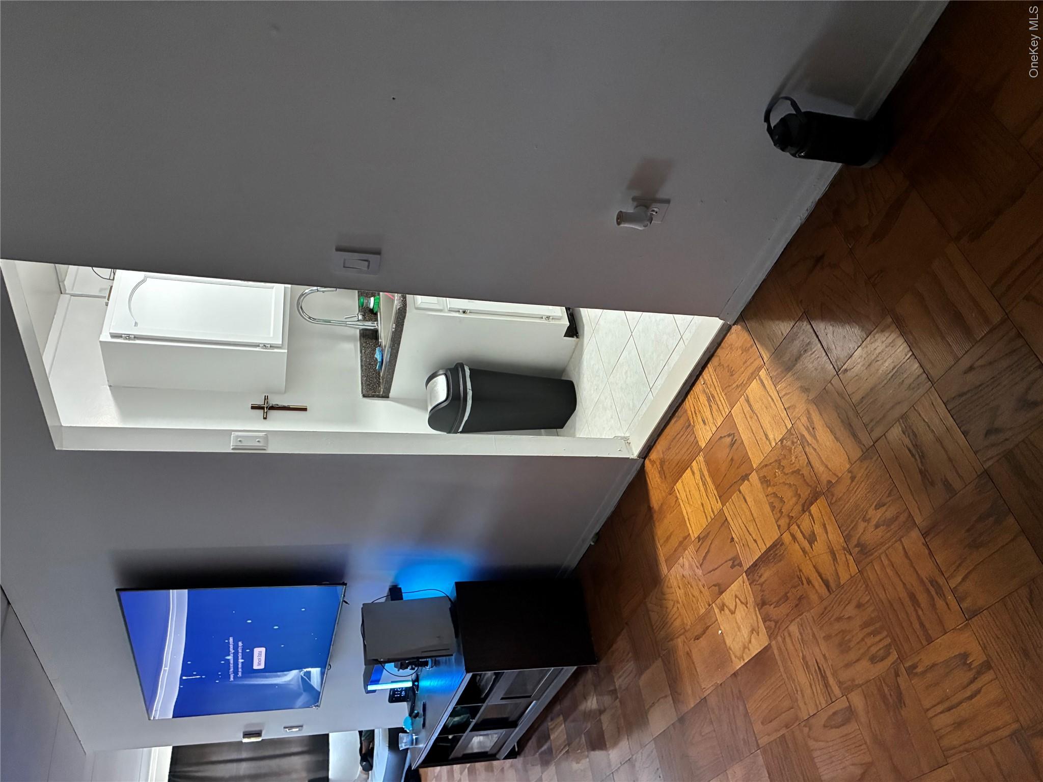 100 Clinton Avenue 4r Property Photo 8