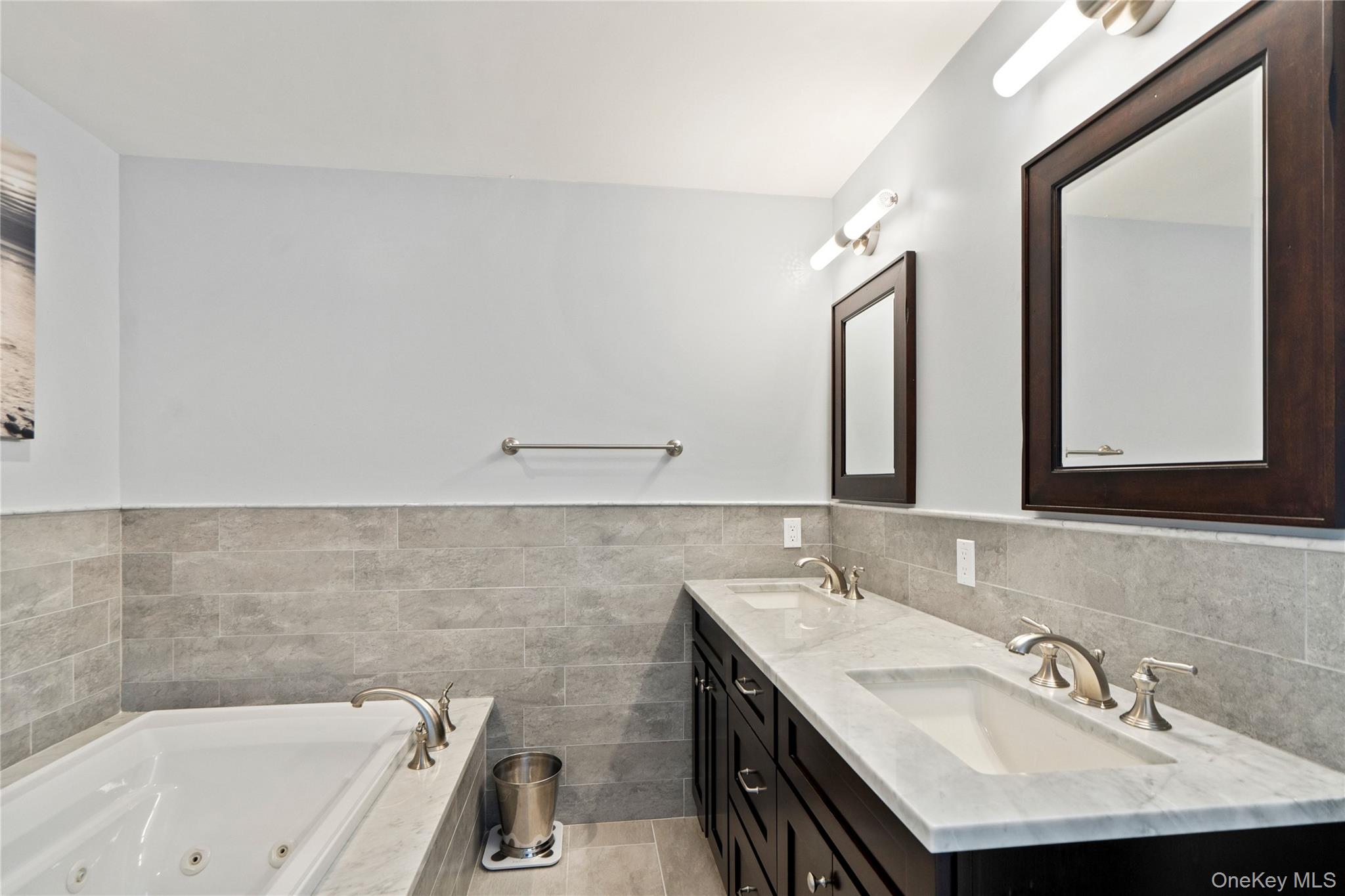 251 N Maple Street Property Photo 24