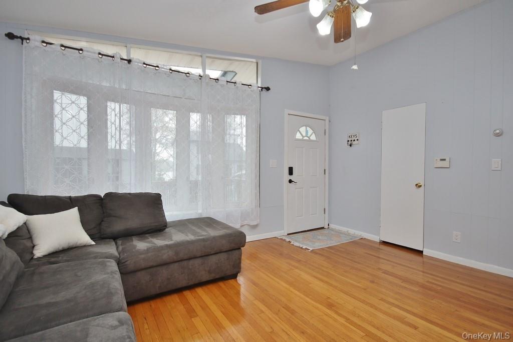 19 Crescent Circle Property Photo 25