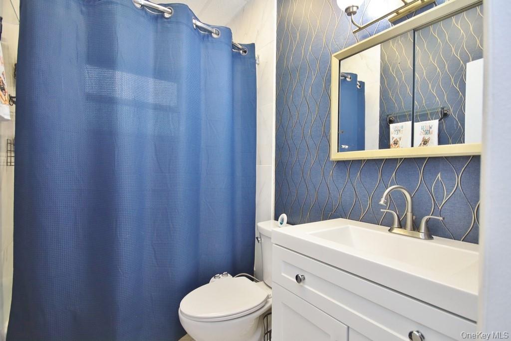 19 Crescent Circle Property Photo 43