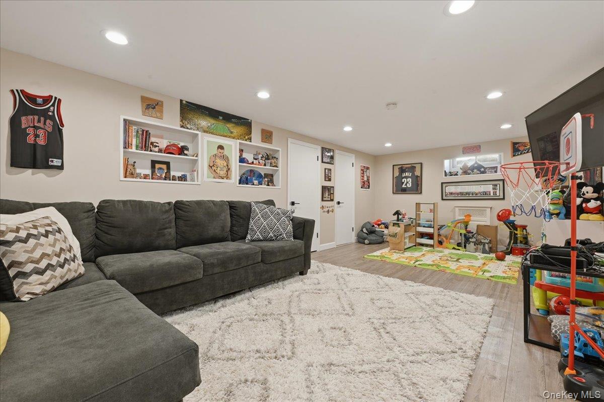 648 Dogwood Avenue Property Photo 16