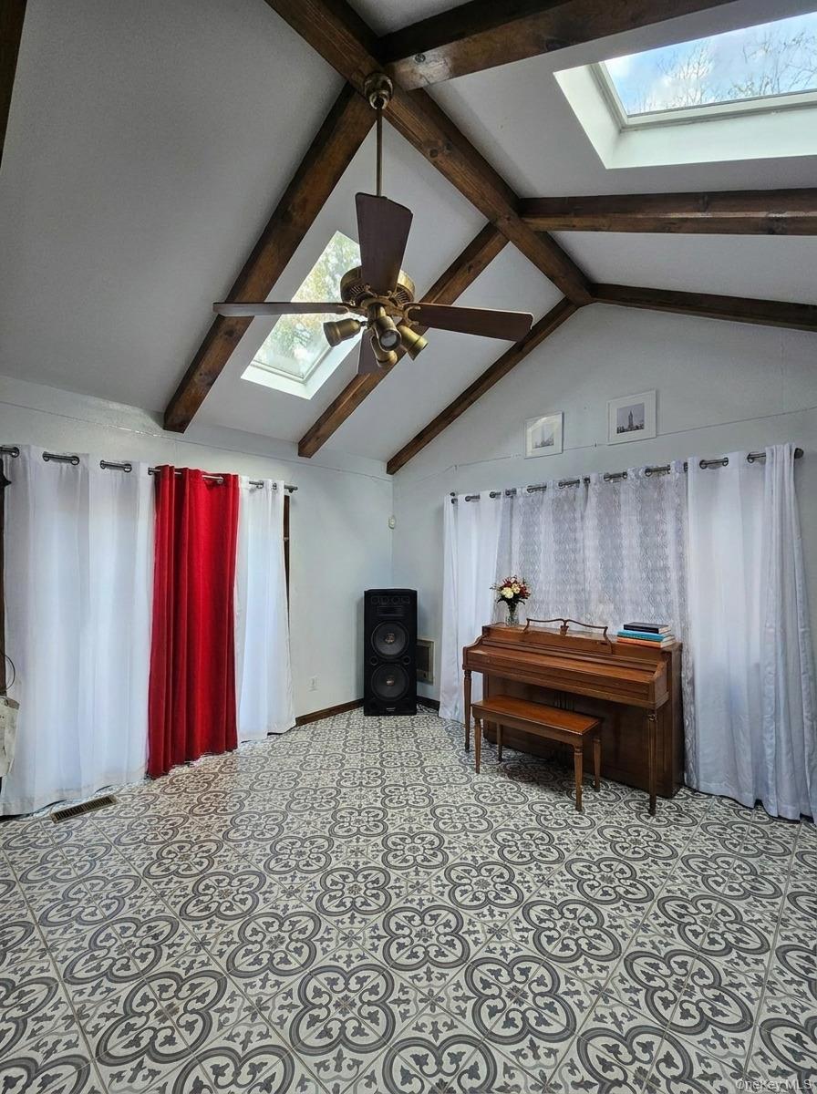 10 Hanover Drive Property Photo 13