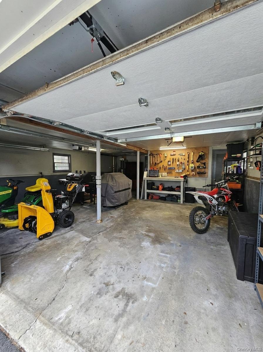 10 Hanover Drive Property Photo 14