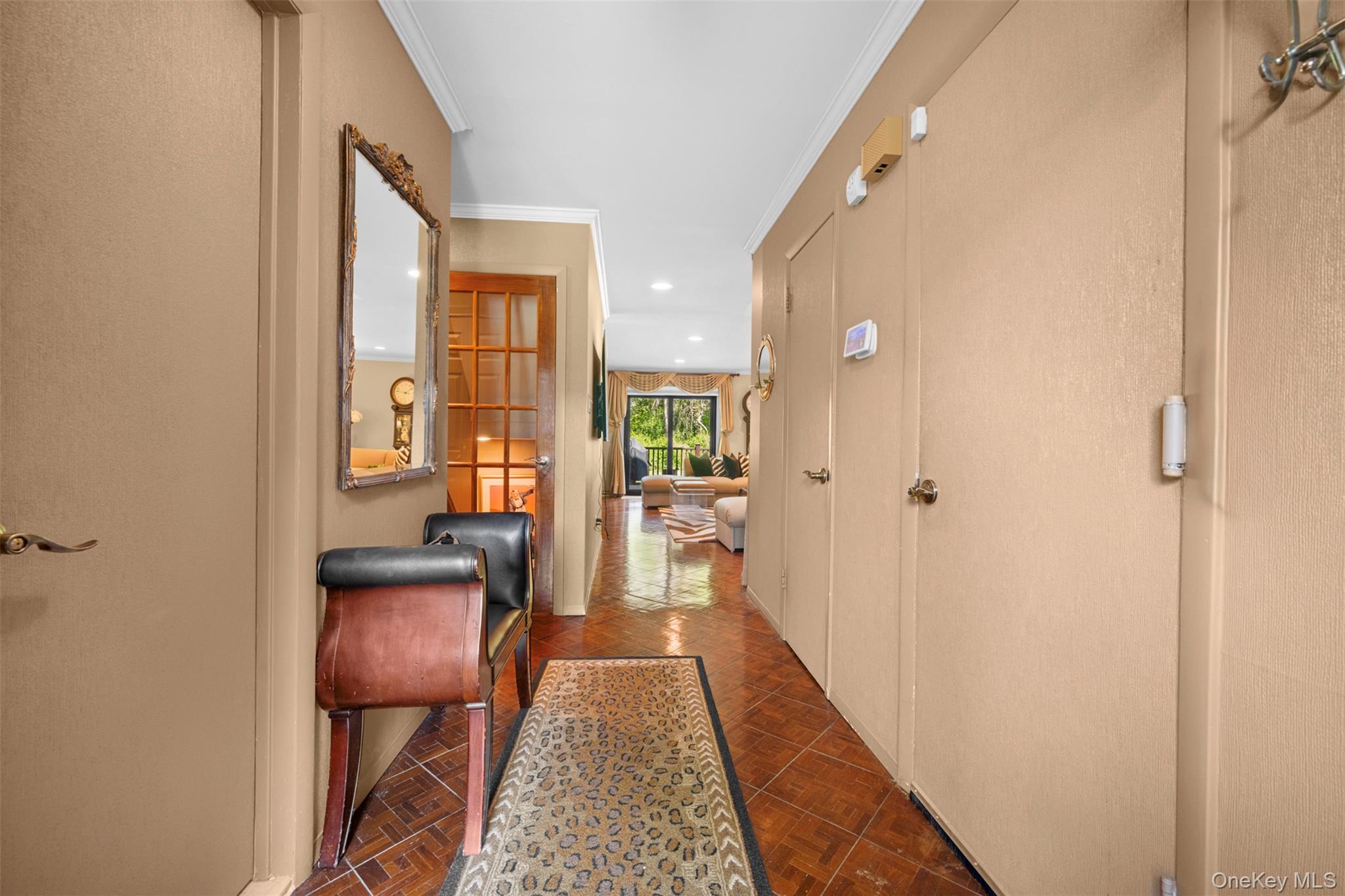 25 Windsor Gate Drive Property Photo 4