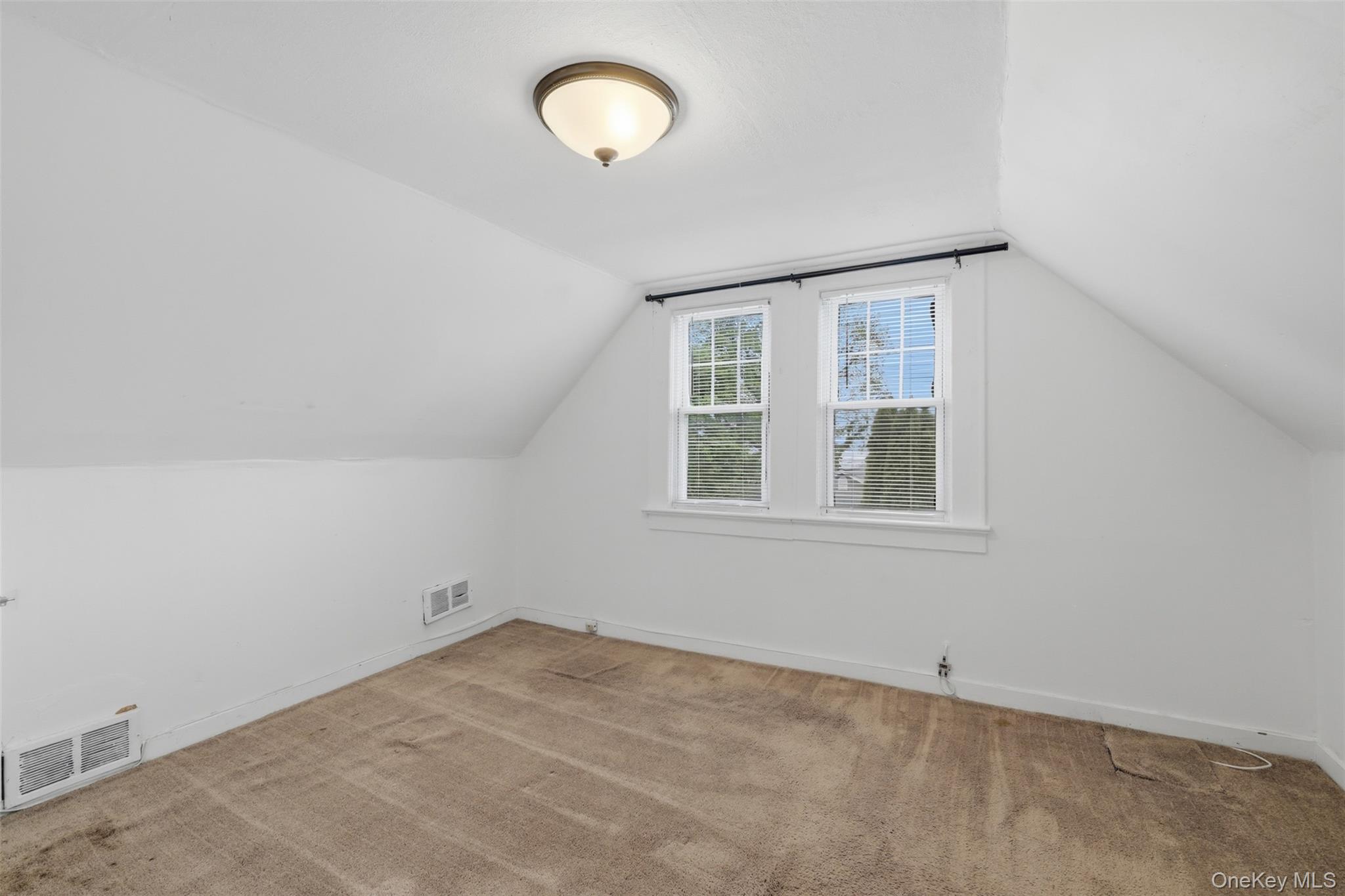 20 Samstag Avenue Property Photo 24