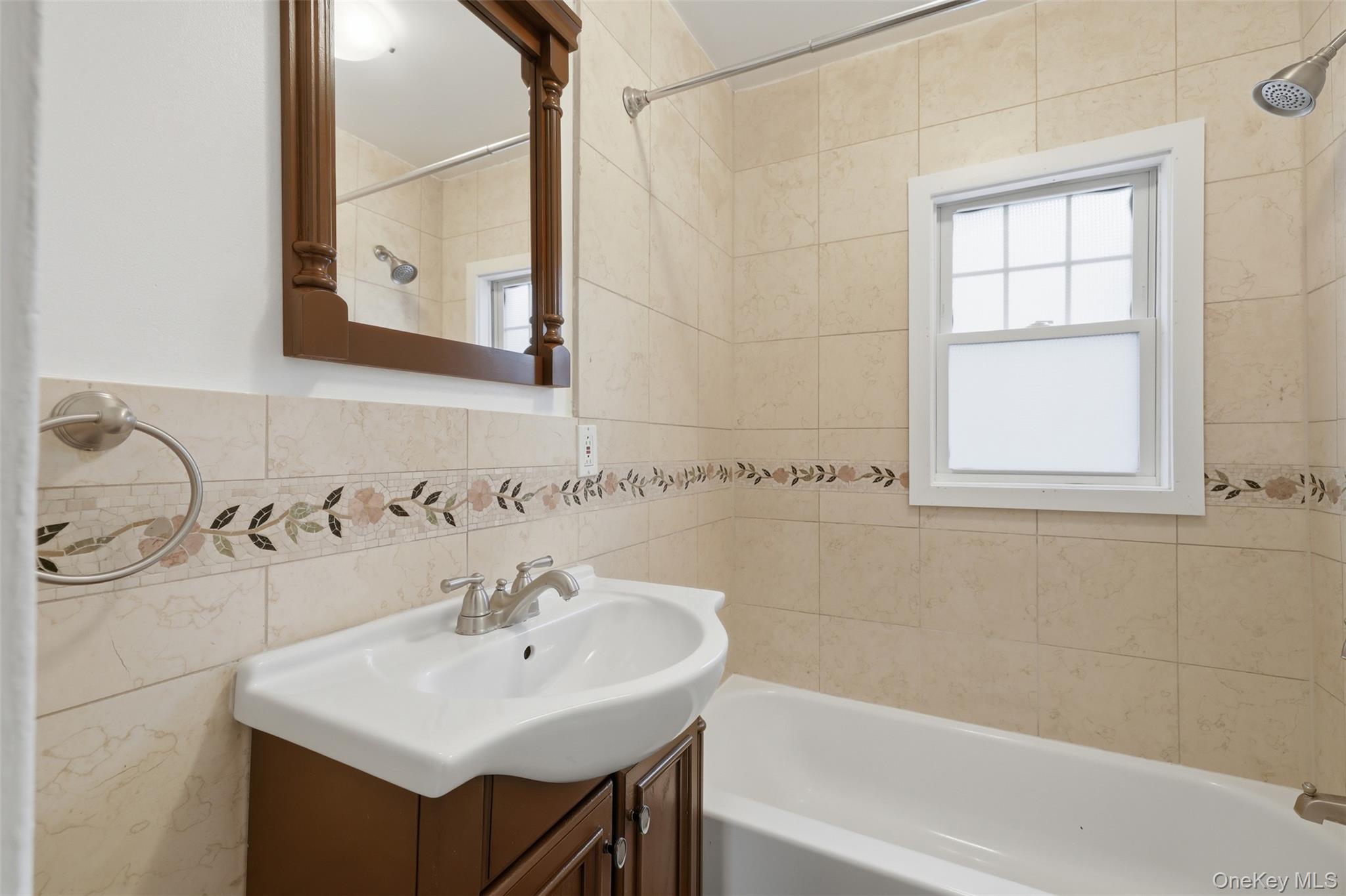 20 Samstag Avenue Property Photo 28