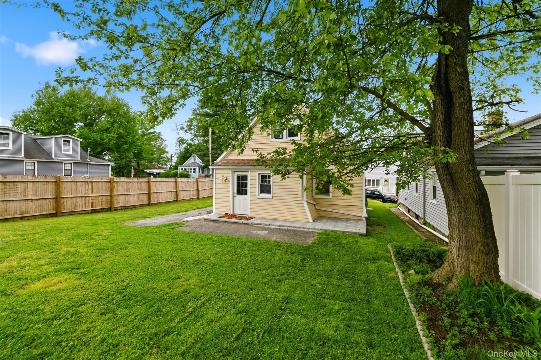 20 Samstag Avenue Property Photo 32