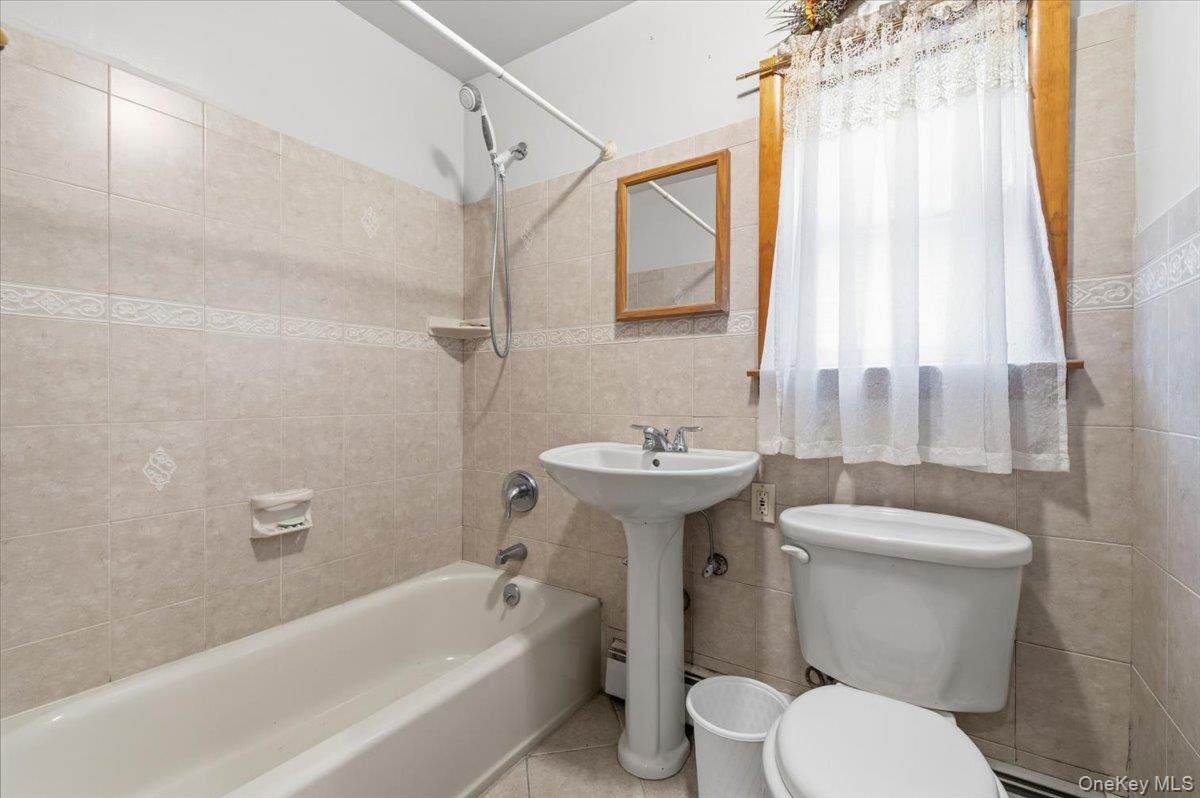 280 Division Avenue Property Photo 21