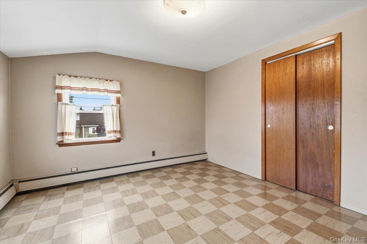 280 Division Avenue Property Photo 24