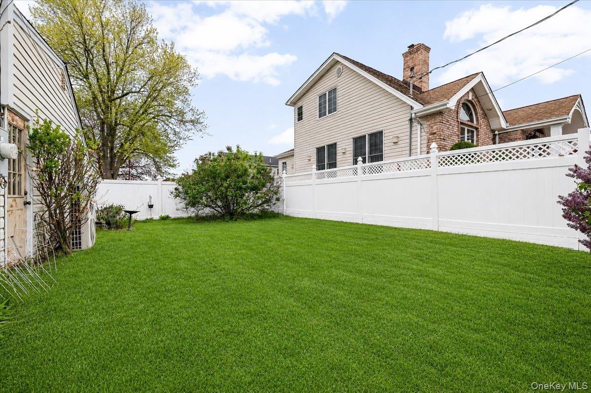 280 Division Avenue Property Photo 30