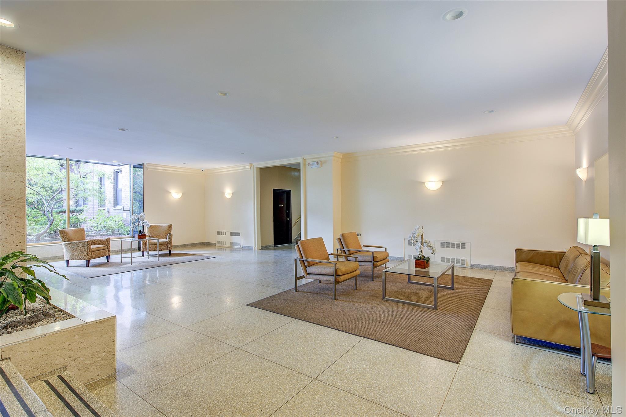 100-25 Queens Boulevard 2r Property Photo 3