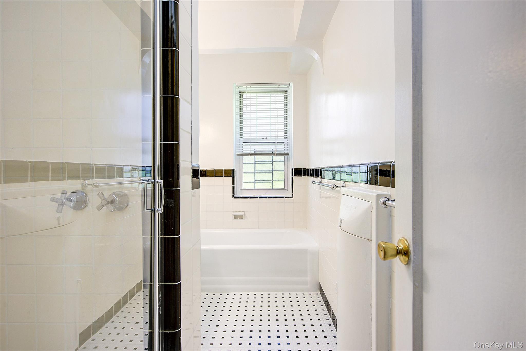 76-35 113th Street 1a Property Photo 30
