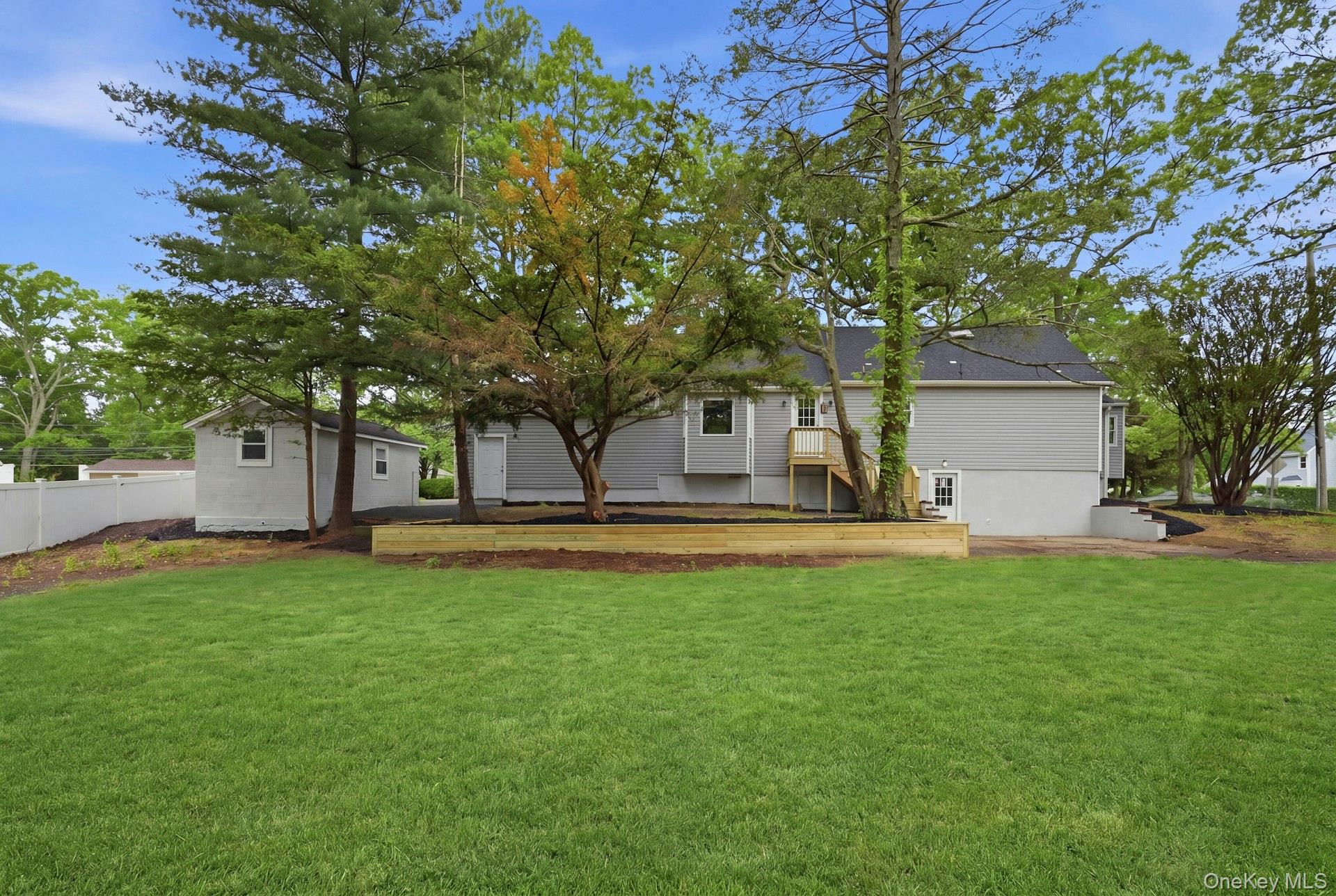 101 Rustic Road Property Photo 4