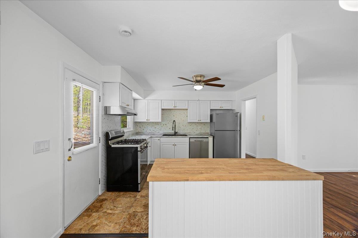 1168 Lakes Road Property Photo 12