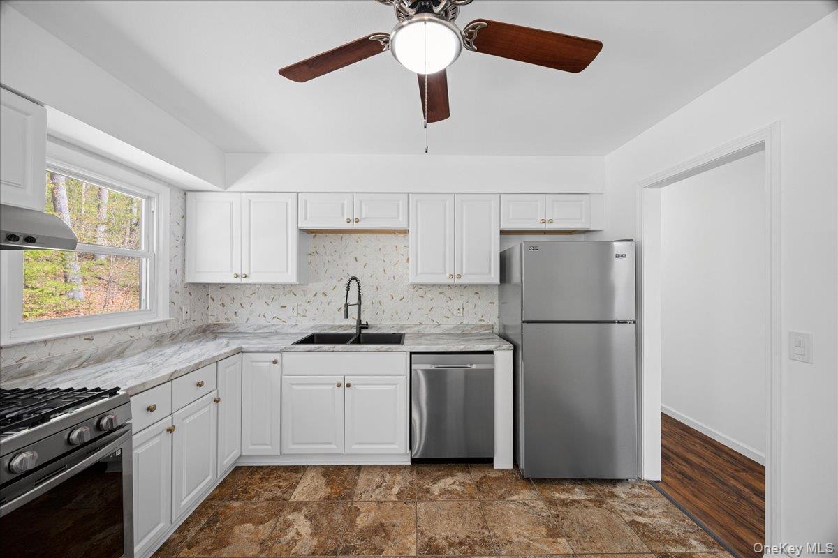 1168 Lakes Road Property Photo 15