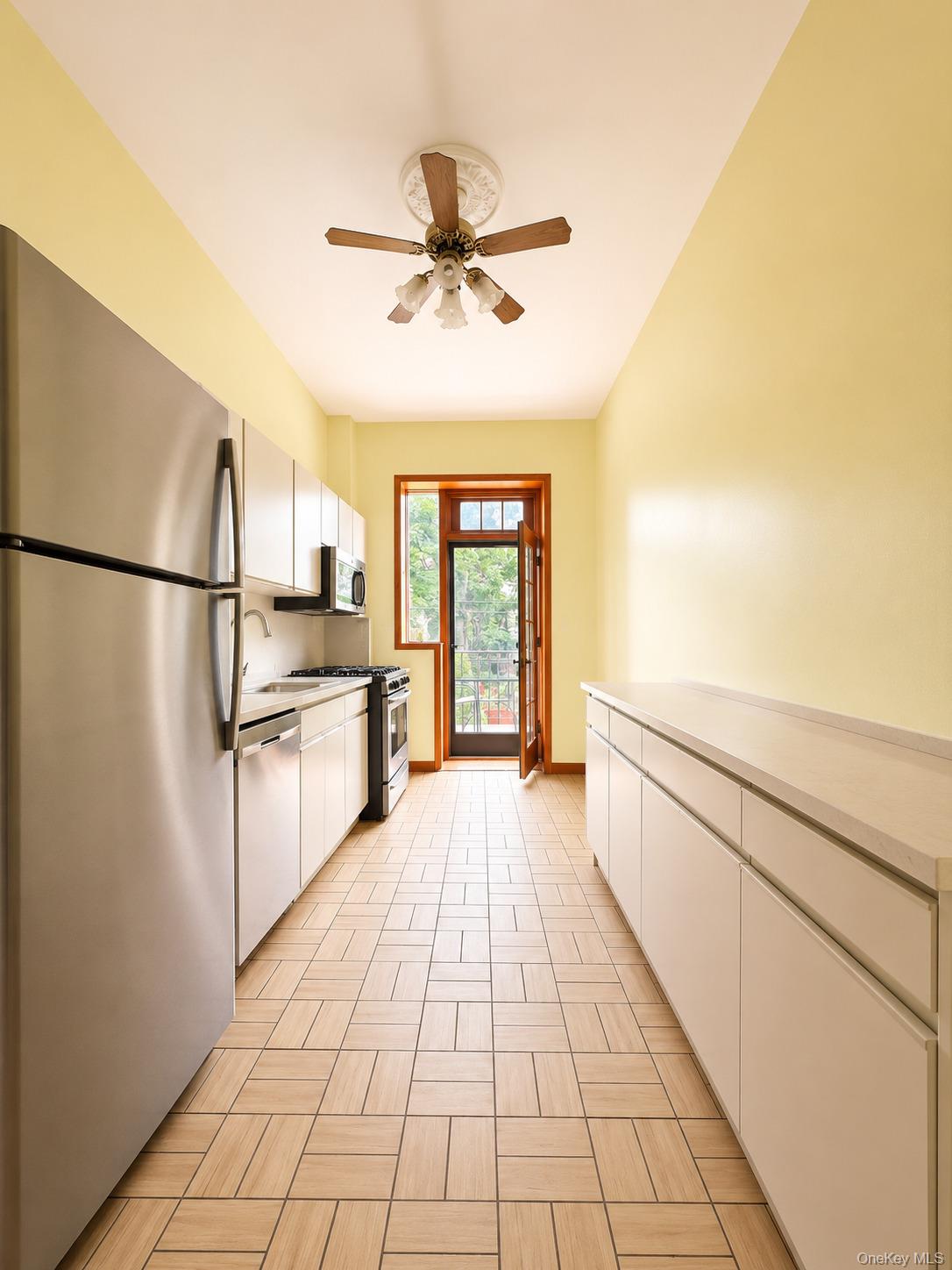91 72nd Street Property Photo 5