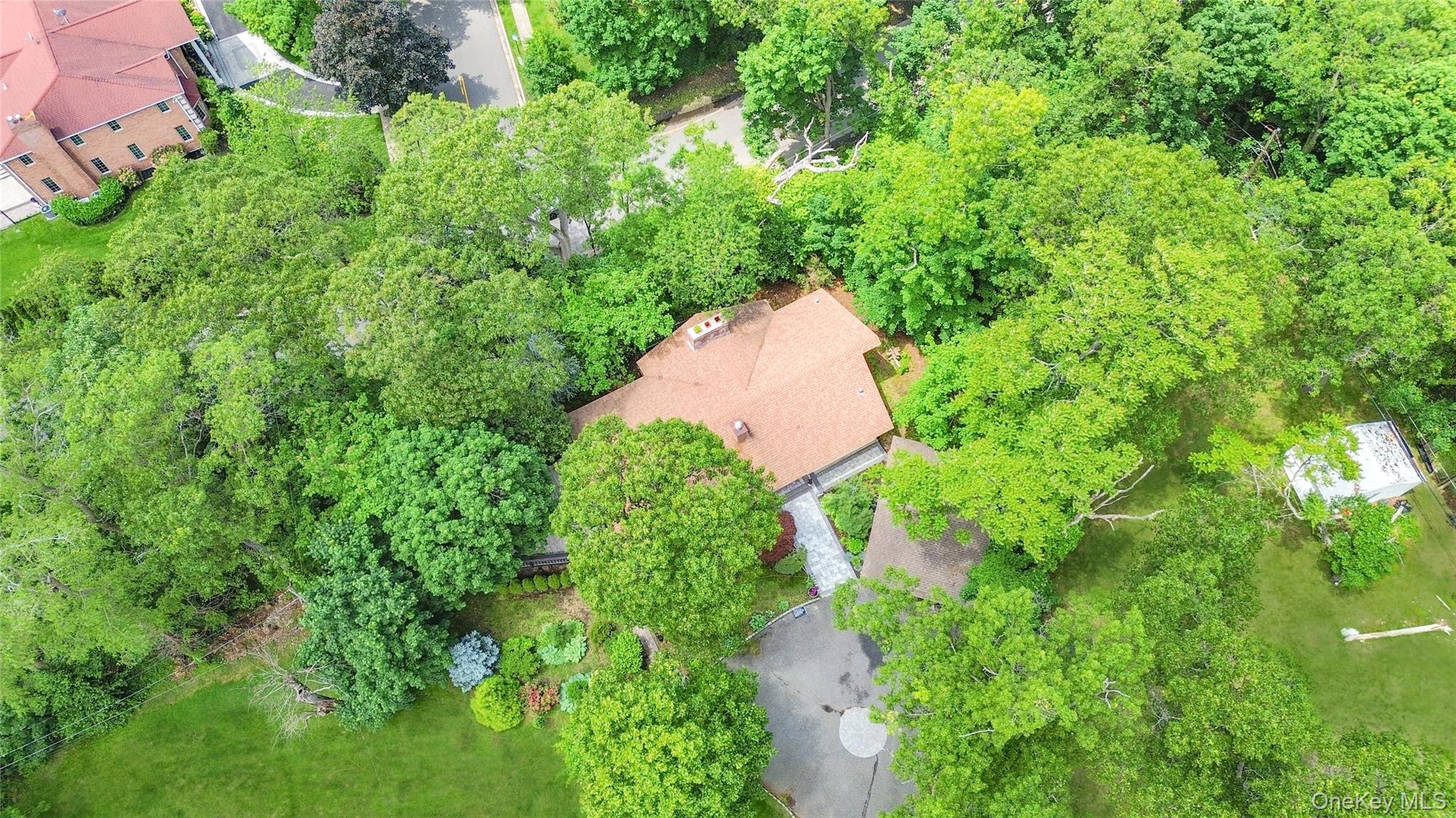 27 Parkway Drive Property Photo 18