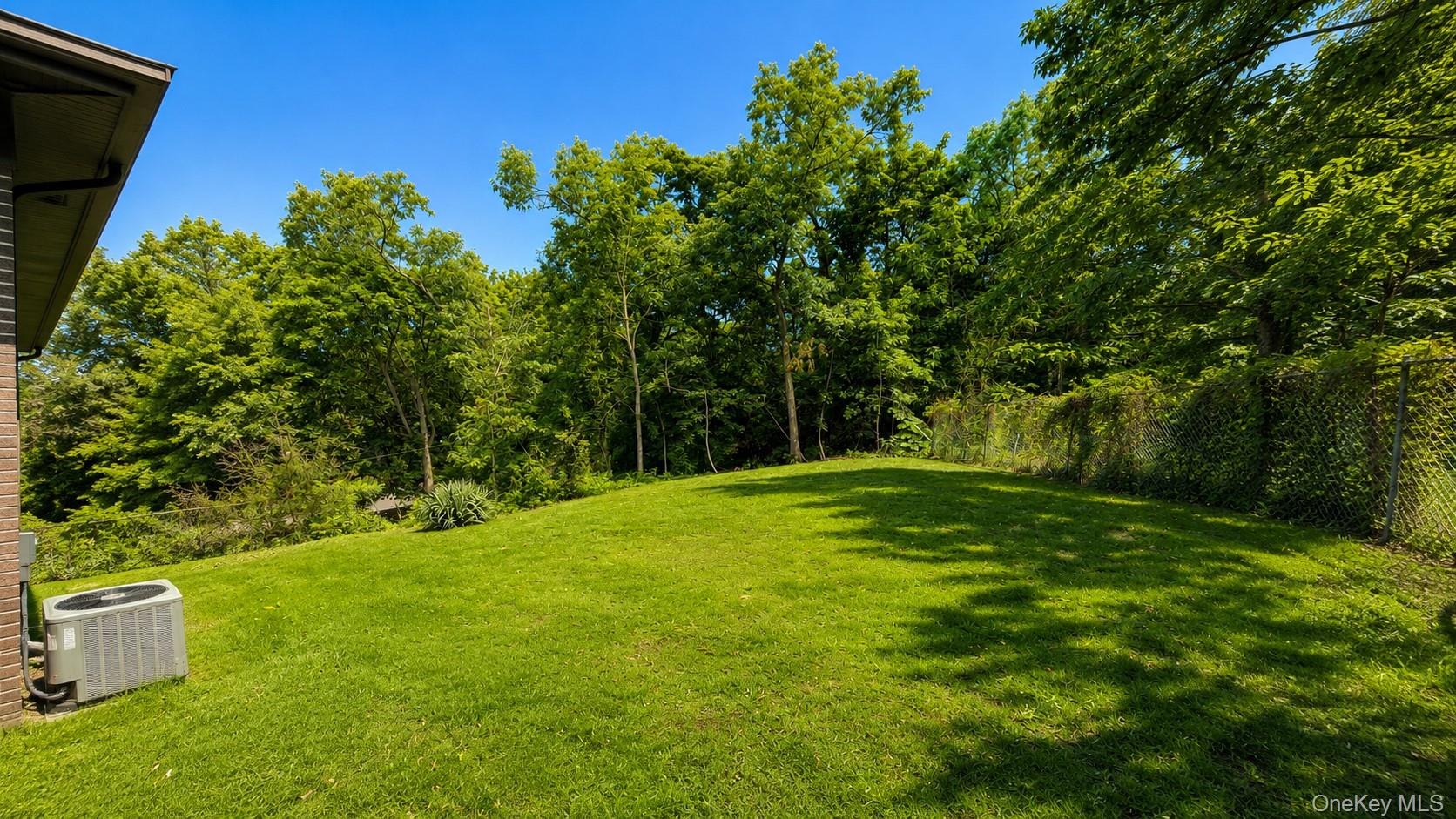 27 Parkway Drive Property Photo 22