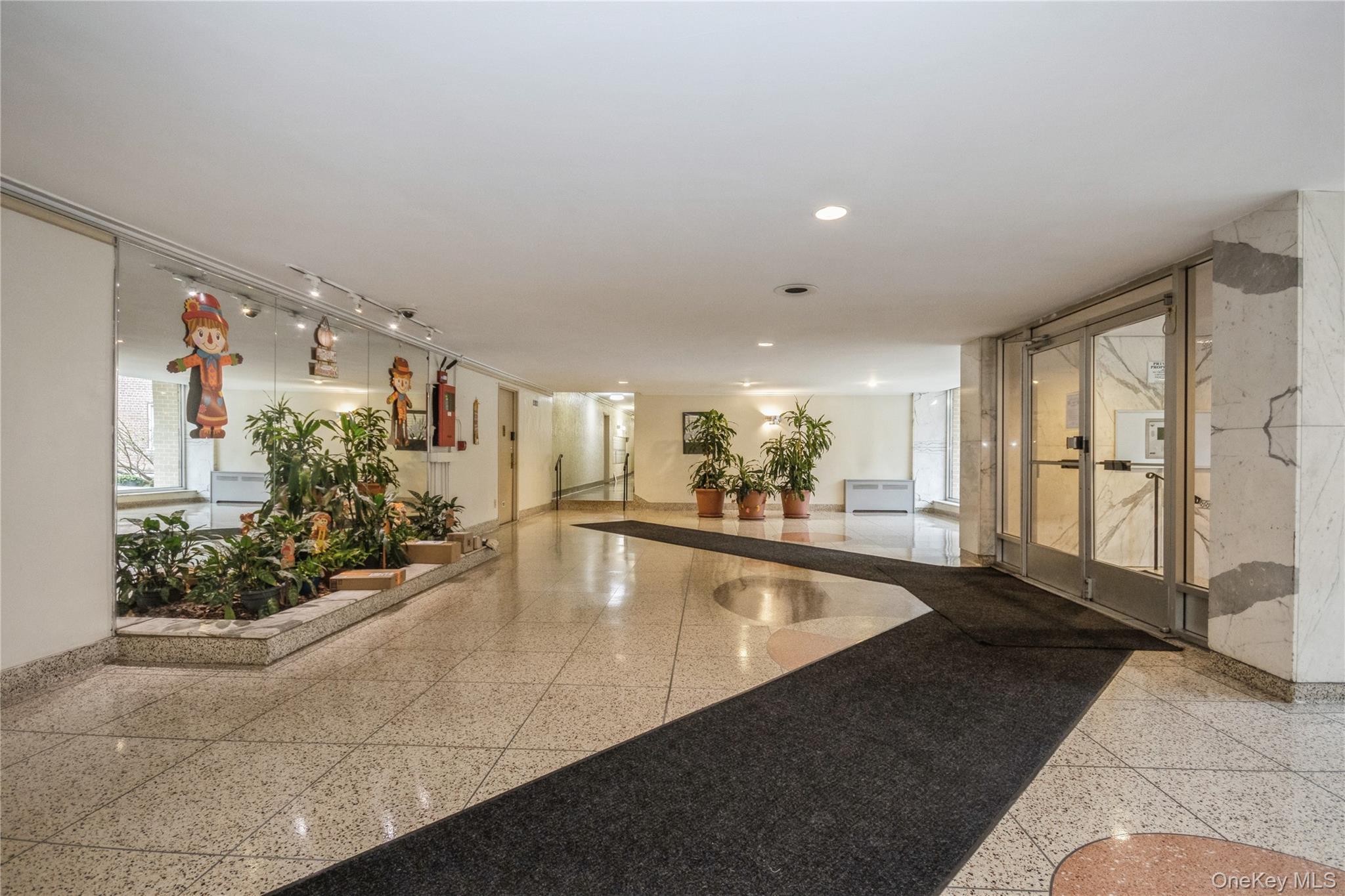 4 Sadore Lane 3e Property Photo 2