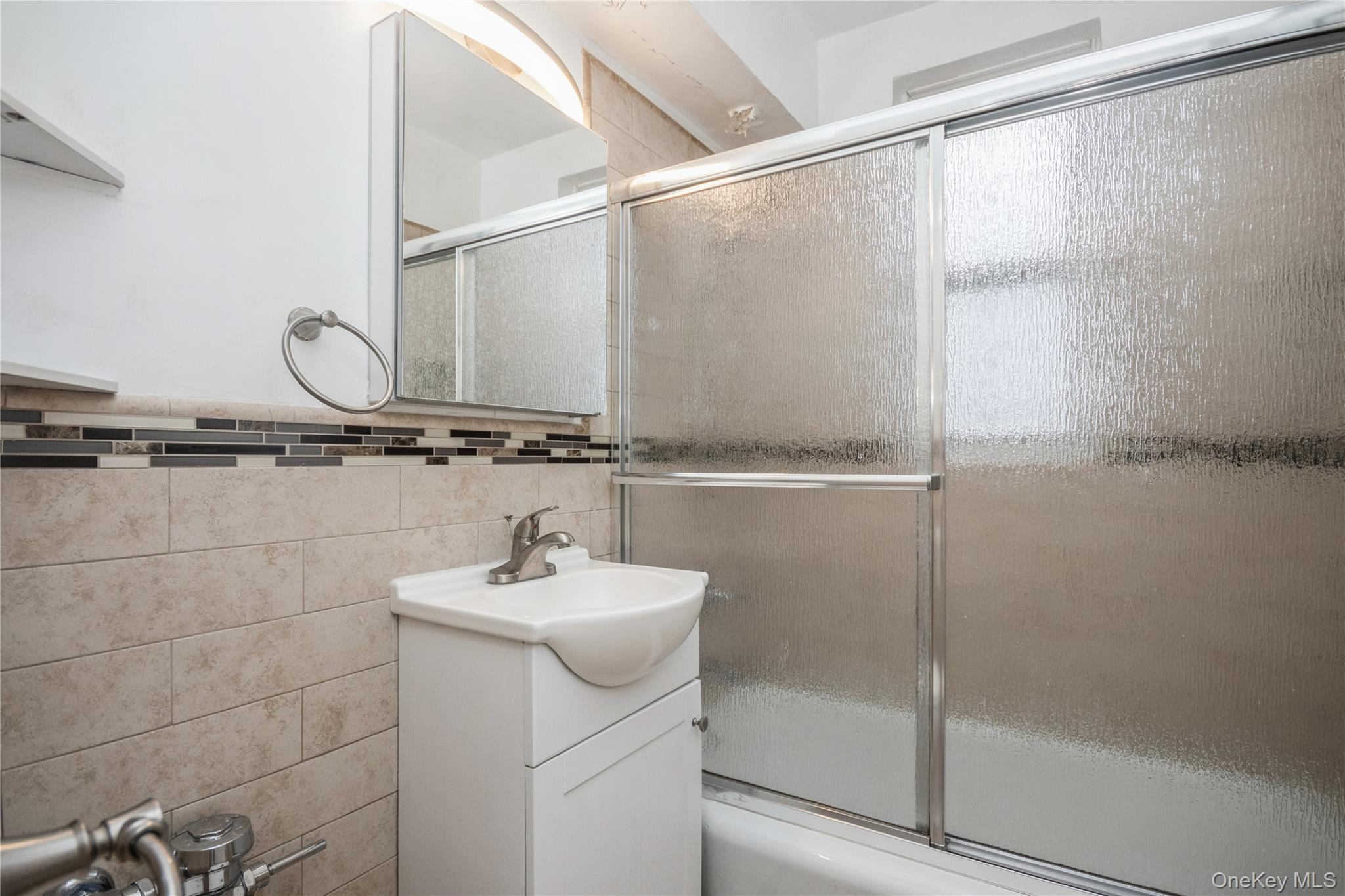 4 Sadore Lane 3e Property Photo 15