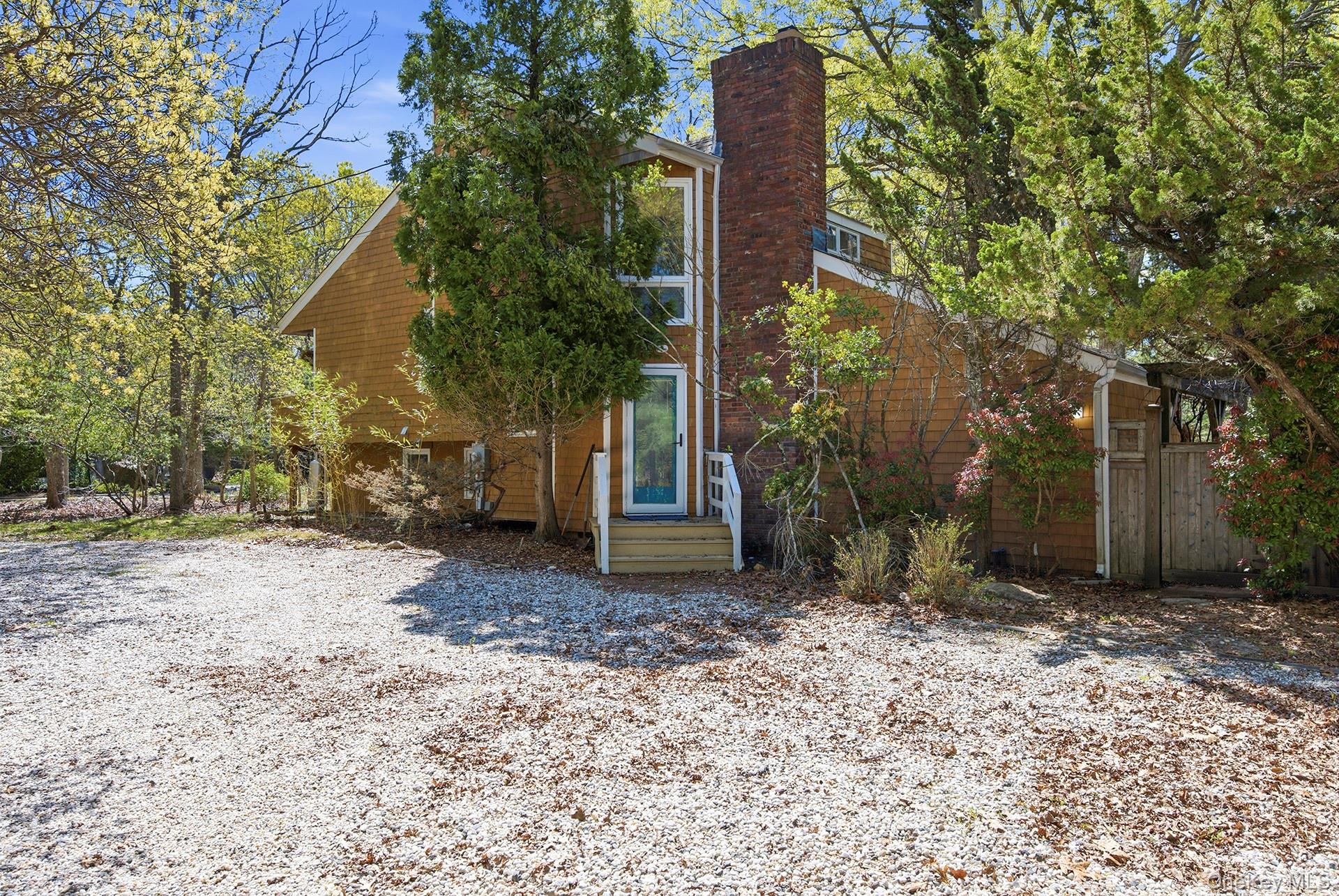 20 Norfolk Drive Property Photo 1